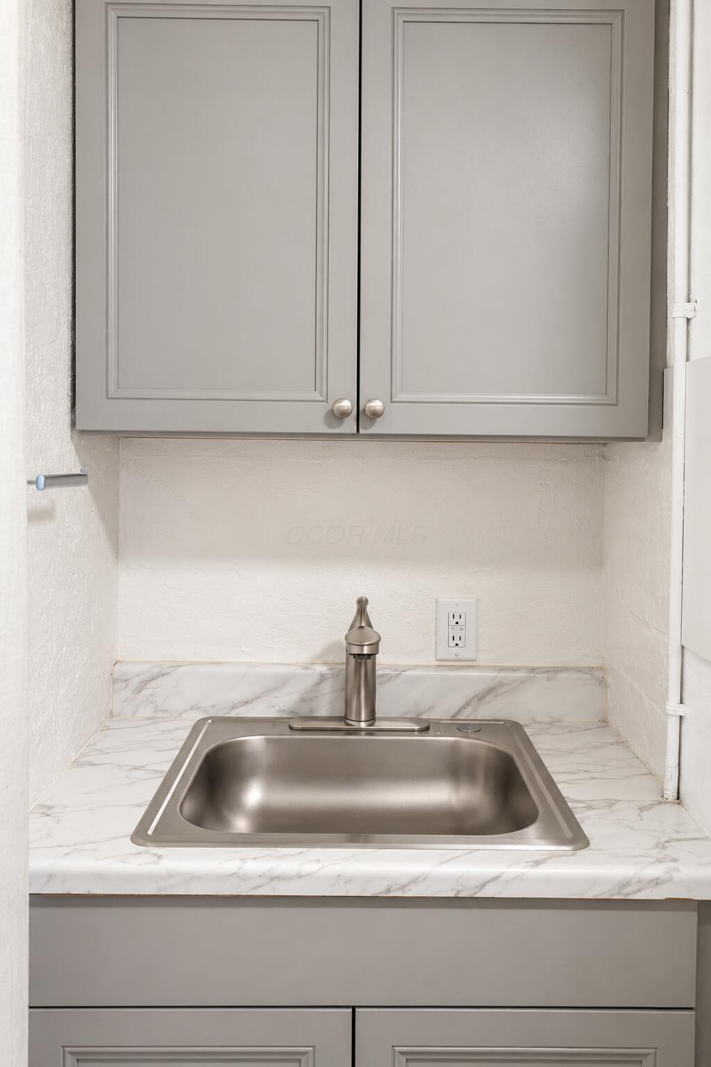 87 S Champion Avenue Property Photo 28