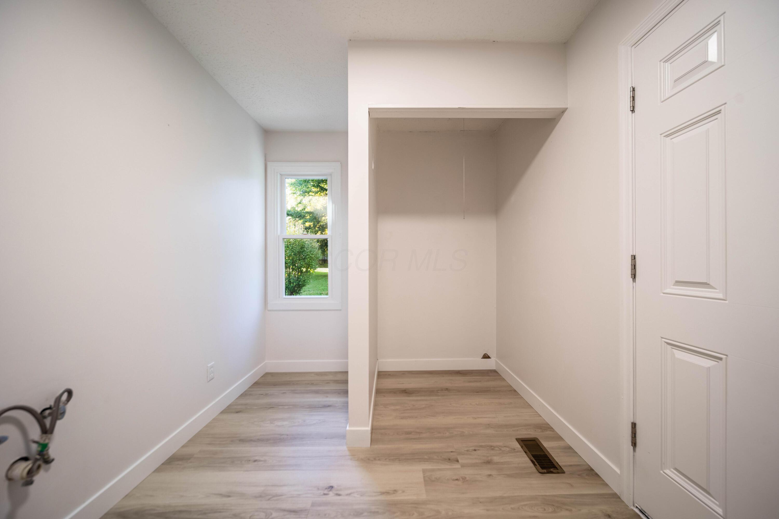 46 Donau Road Sw Property Photo 13