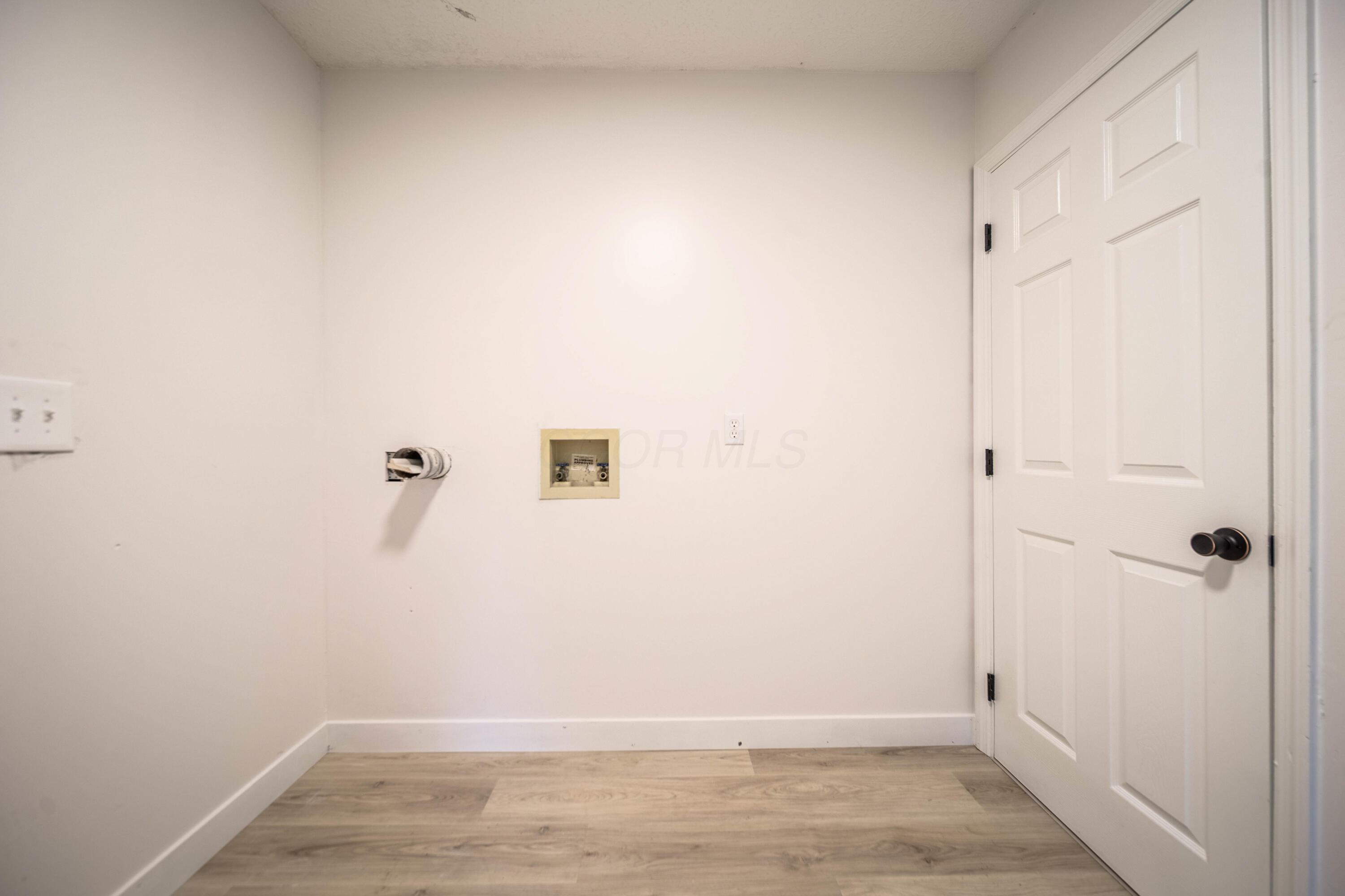 46 Donau Road Sw Property Photo 14