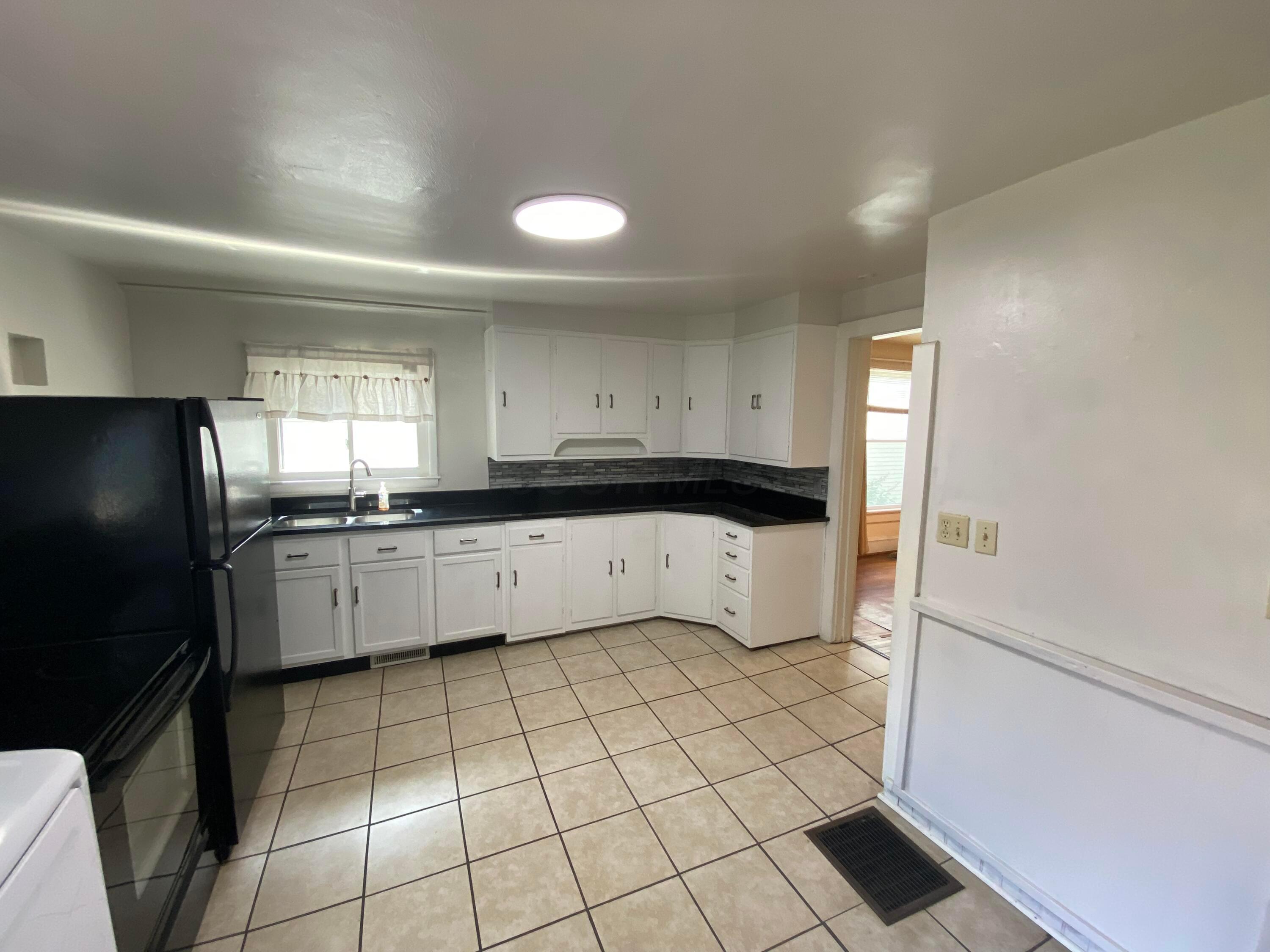 281 E Central Avenue Property Photo 14