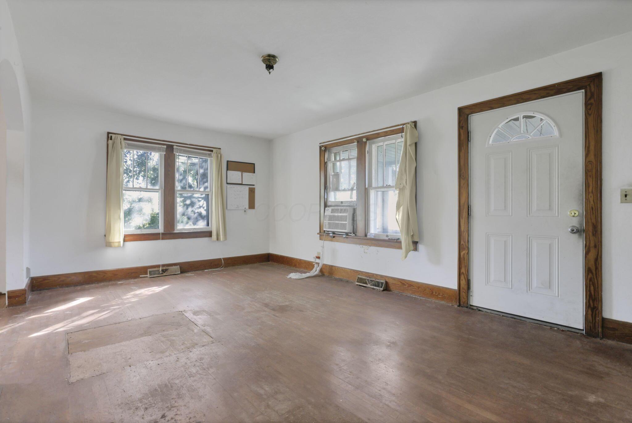 192 Heath Road Property Photo 6