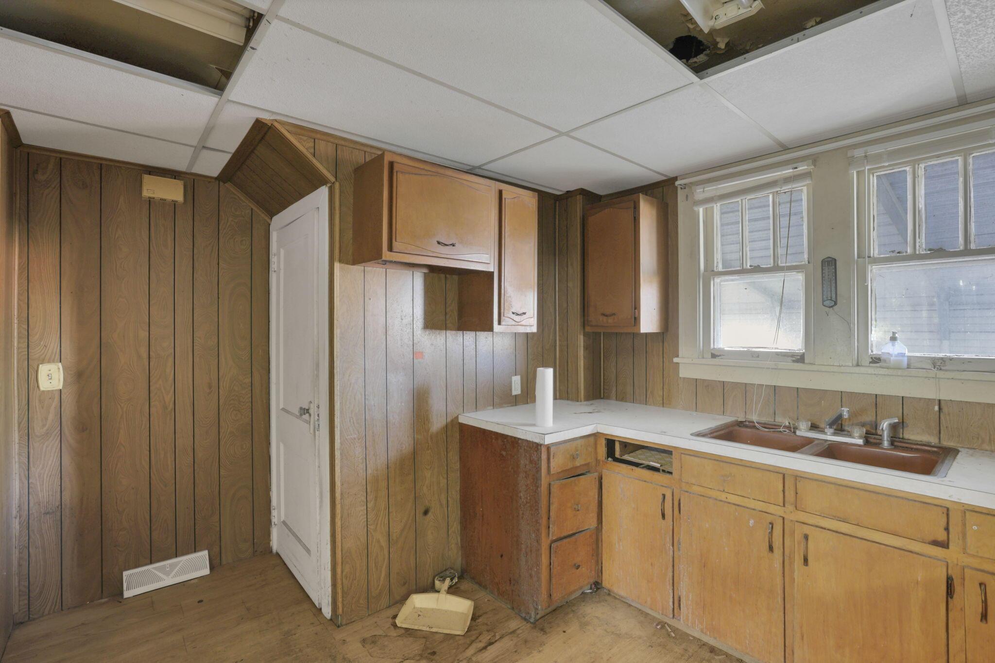 192 Heath Road Property Photo 14