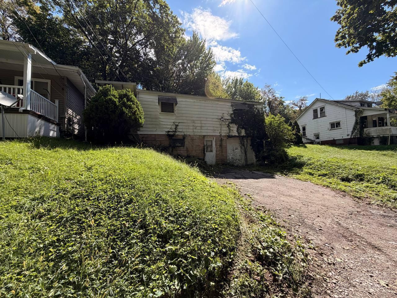 1218 Northside Avenue Property Photo 3