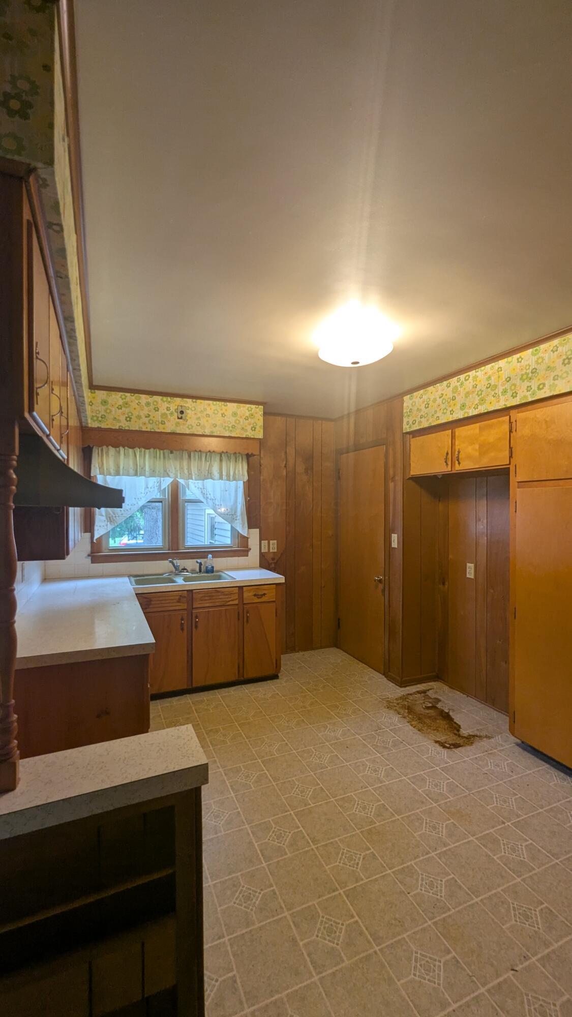 708 Fairview Avenue Property Photo 15