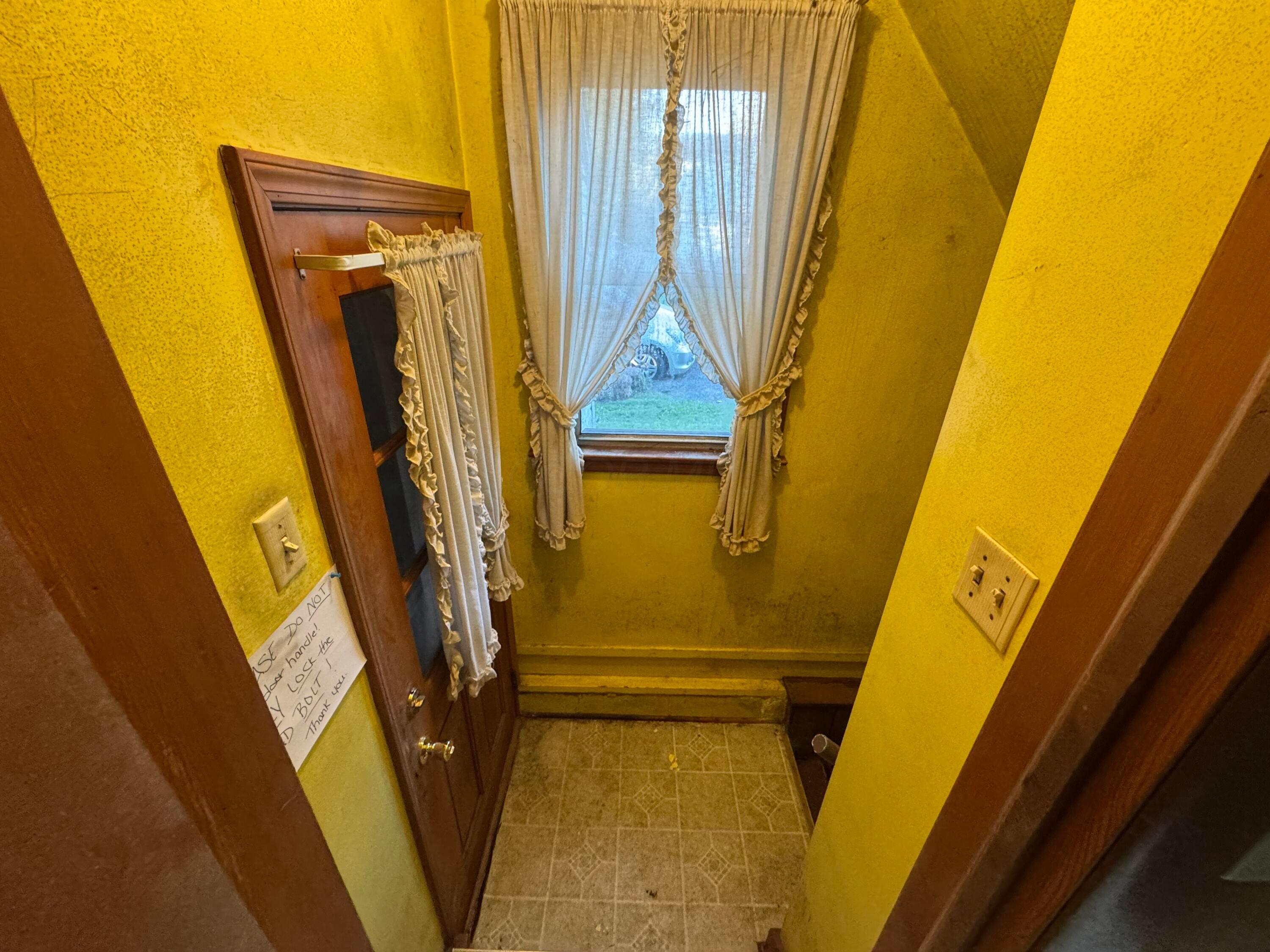 708 Fairview Avenue Property Photo 23