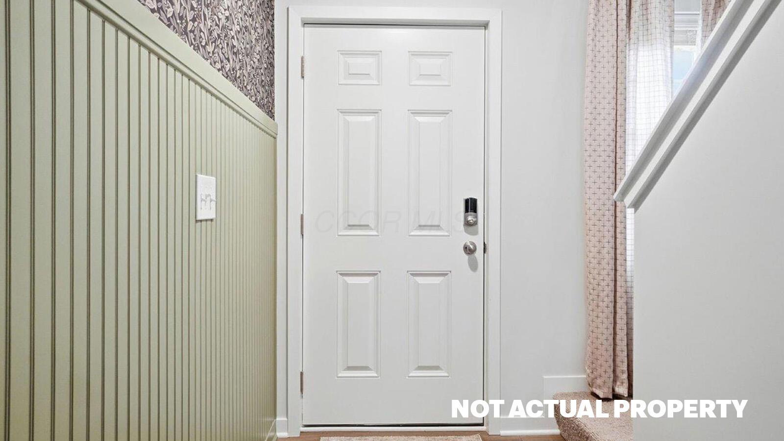 6438 Silver Canoe Way Property Photo 4