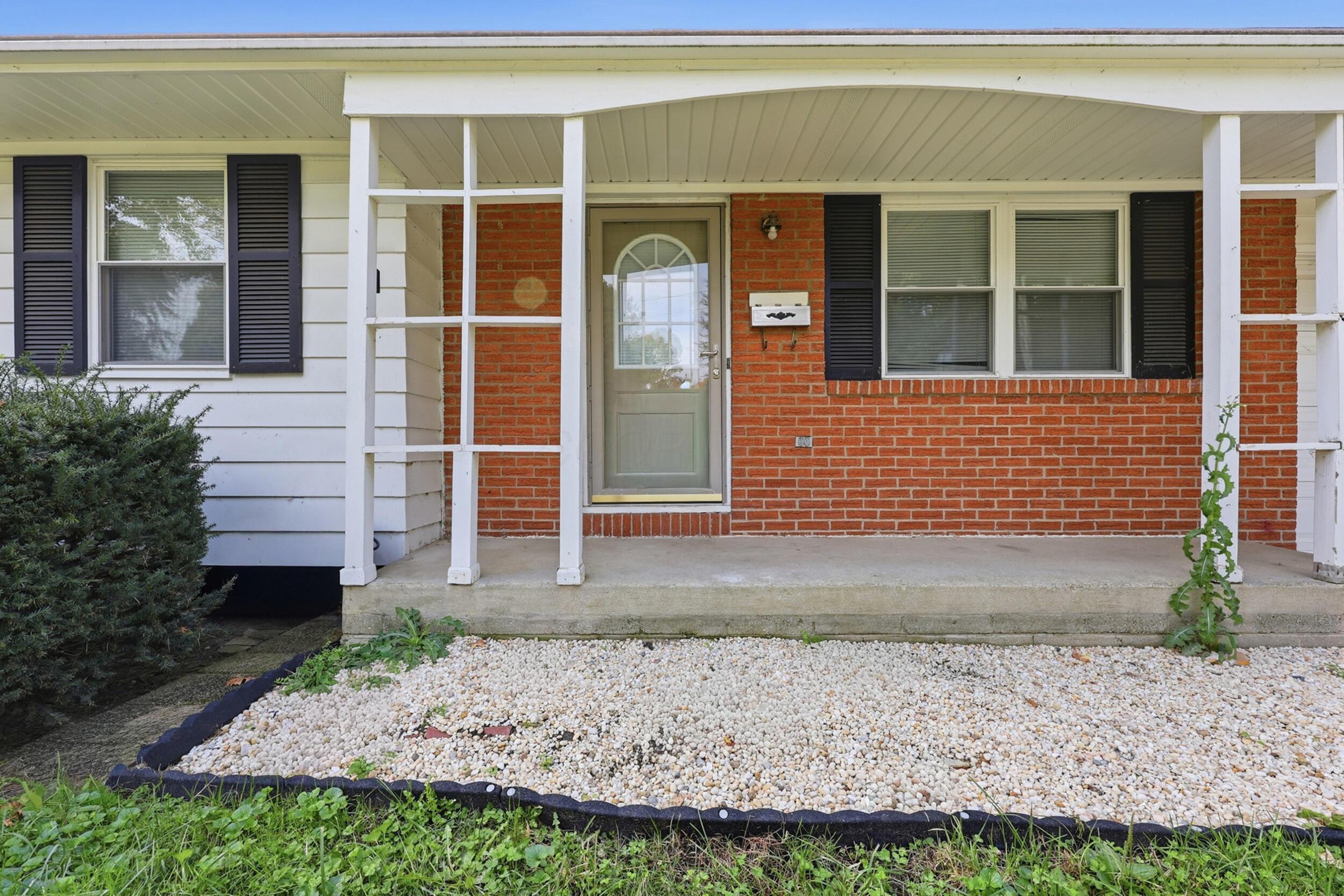 226038882 Property Photo 4