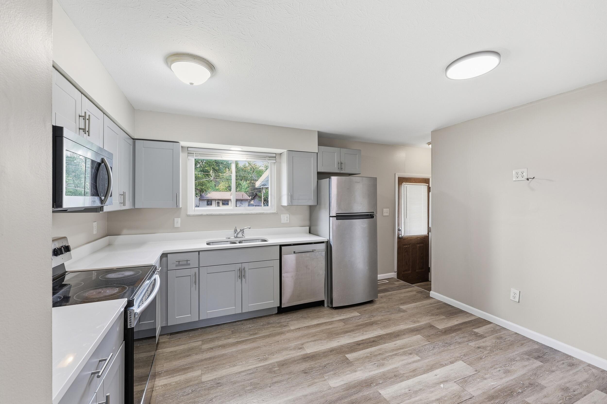 226038882 Property Photo 8