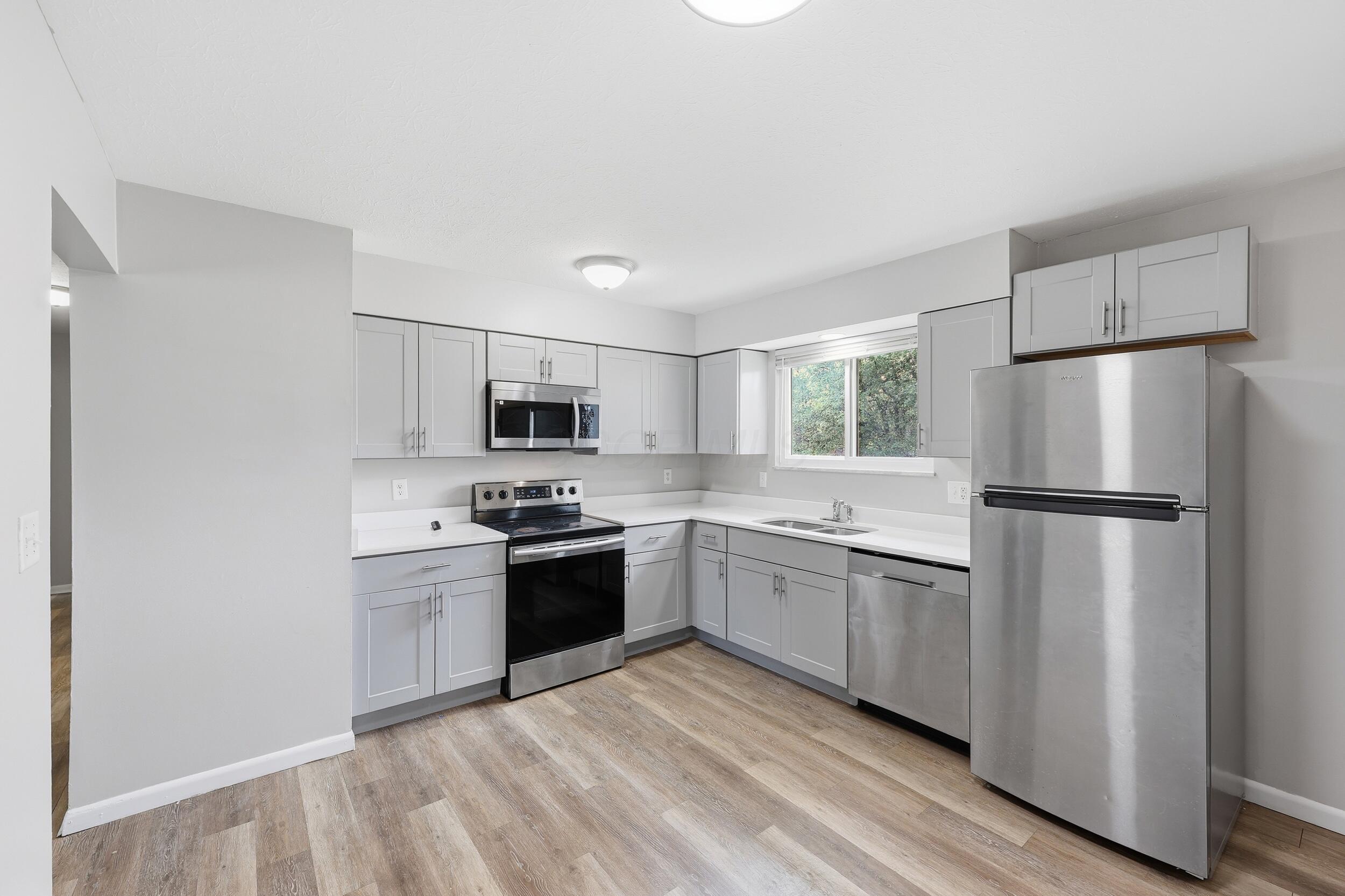226038882 Property Photo 10