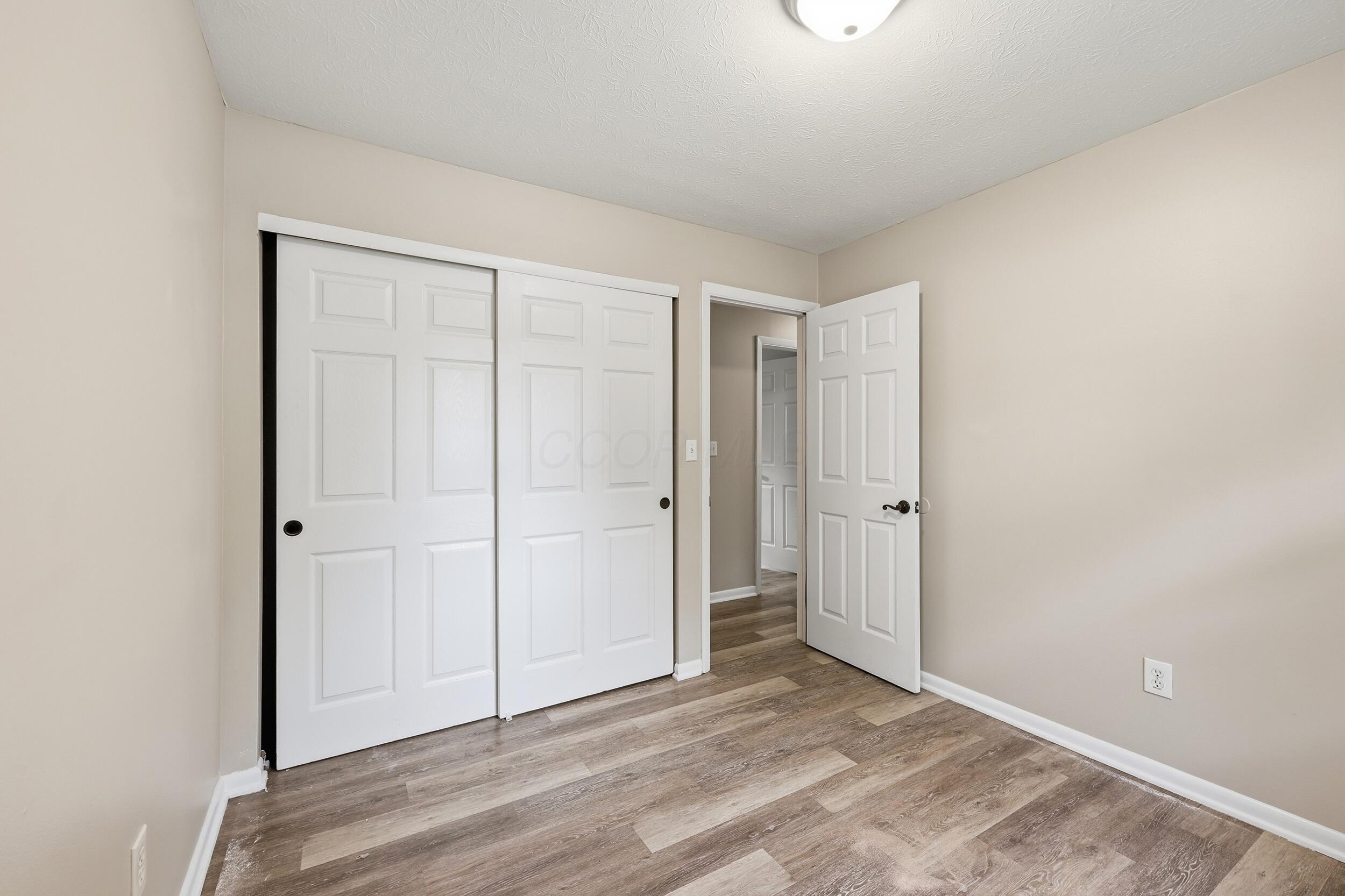 226038882 Property Photo 17