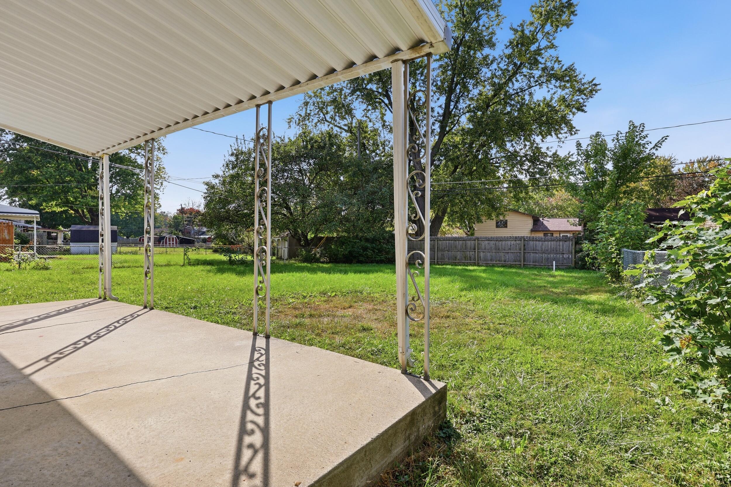 226038882 Property Photo 20