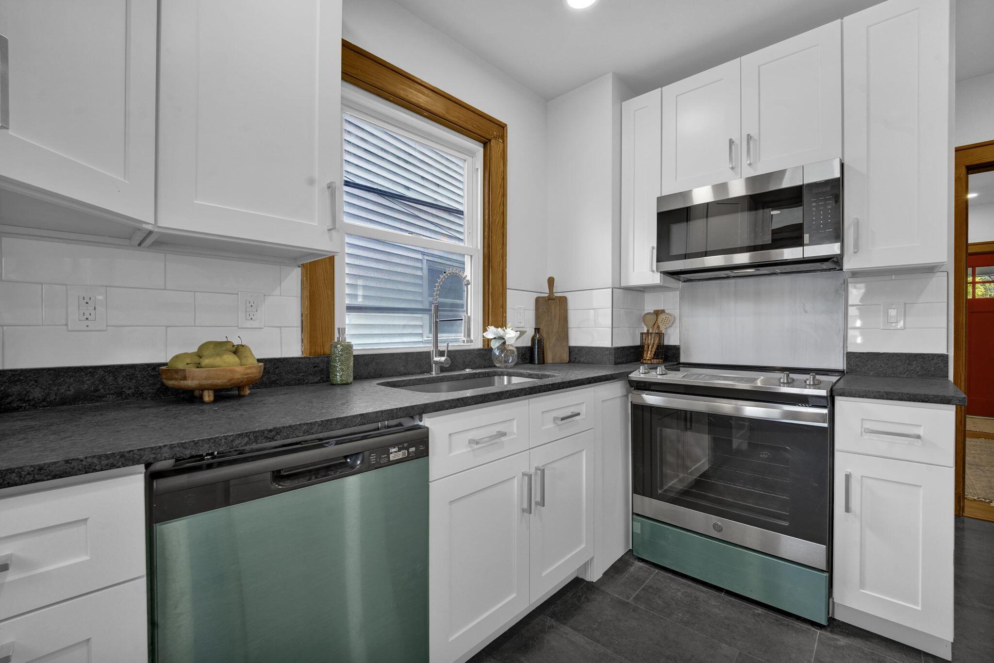 255 Eldon Avenue Property Photo 12