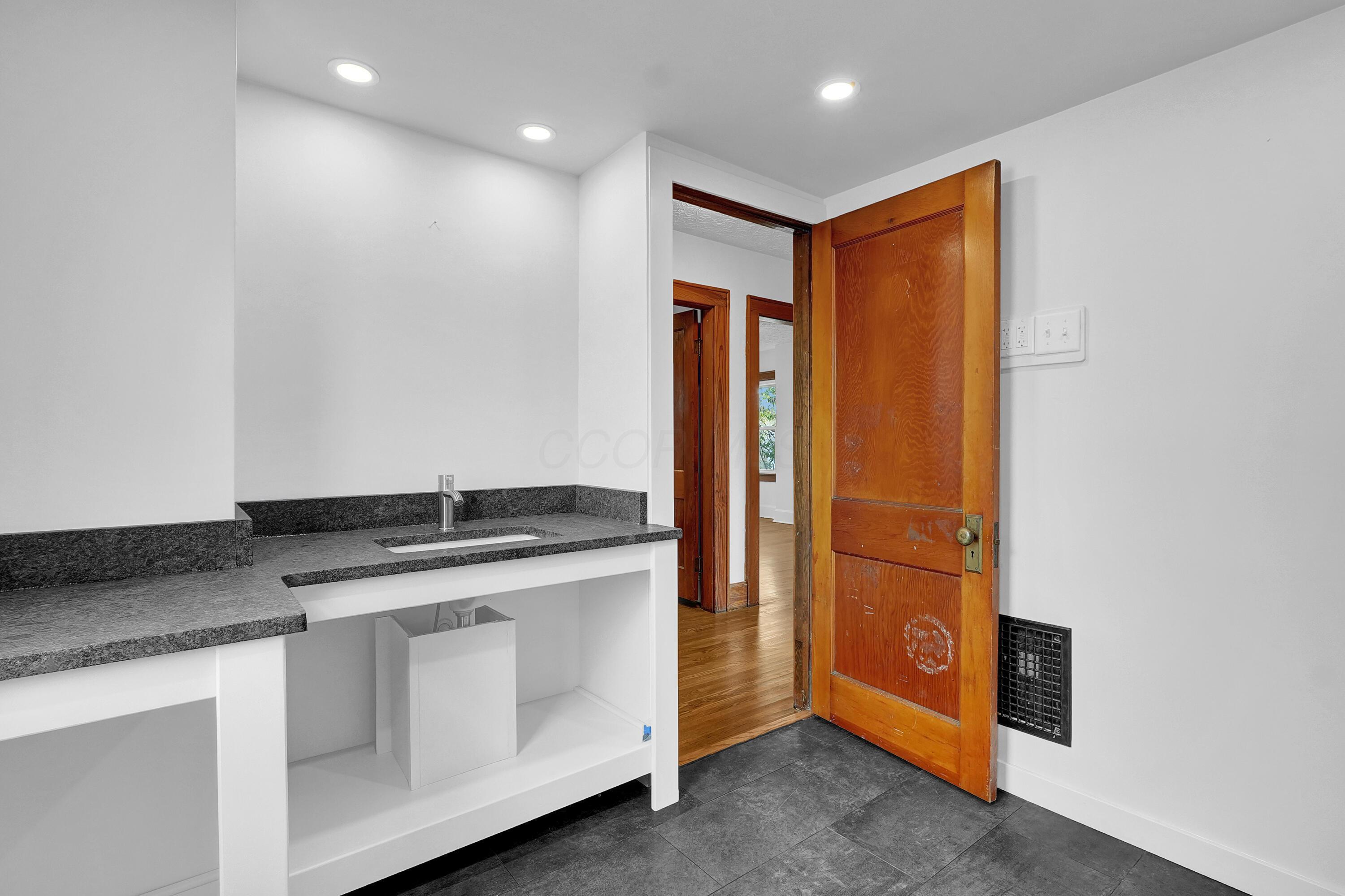 255 Eldon Avenue Property Photo 61