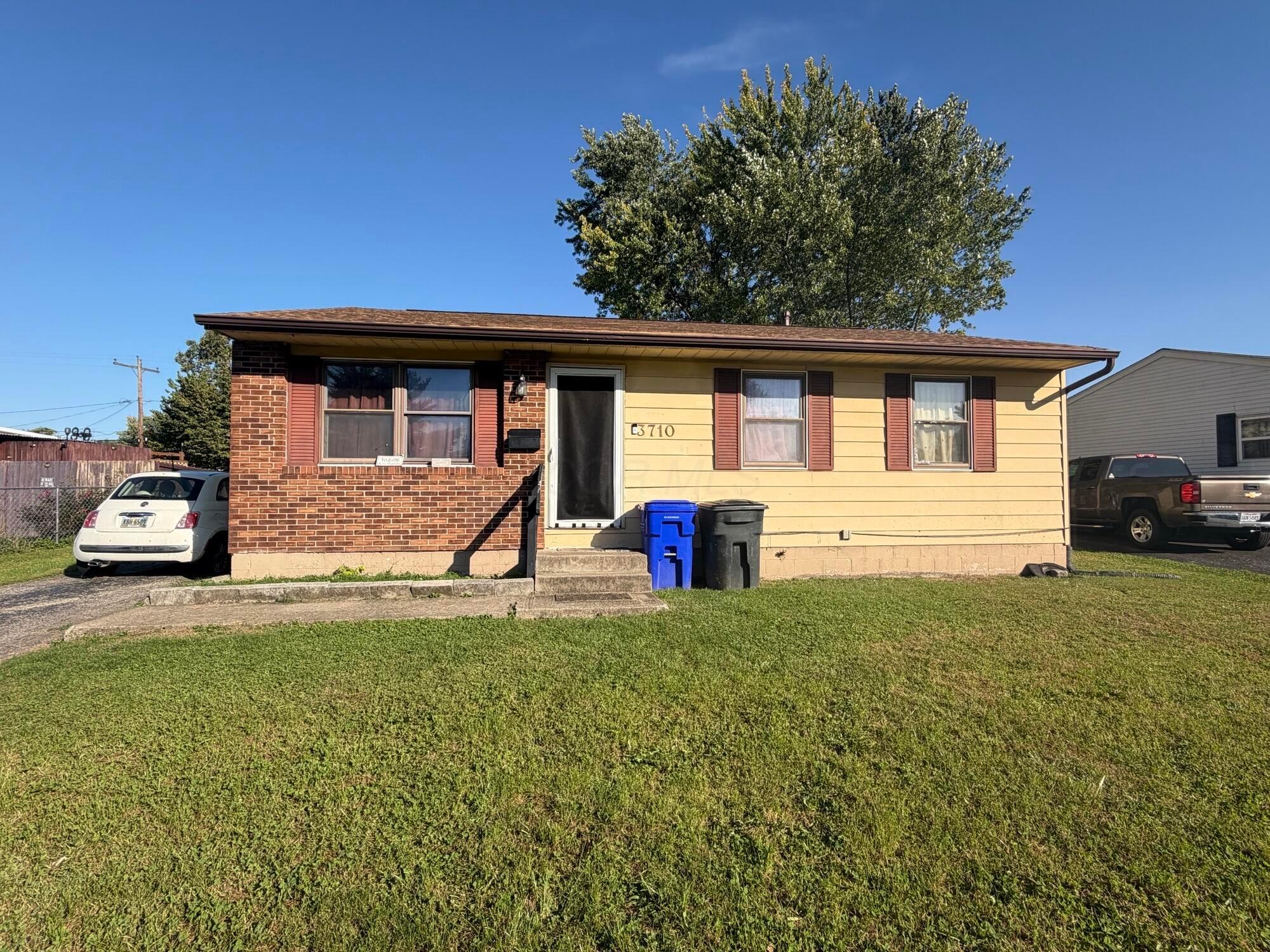 3710 Beechton Road Property Photo 1