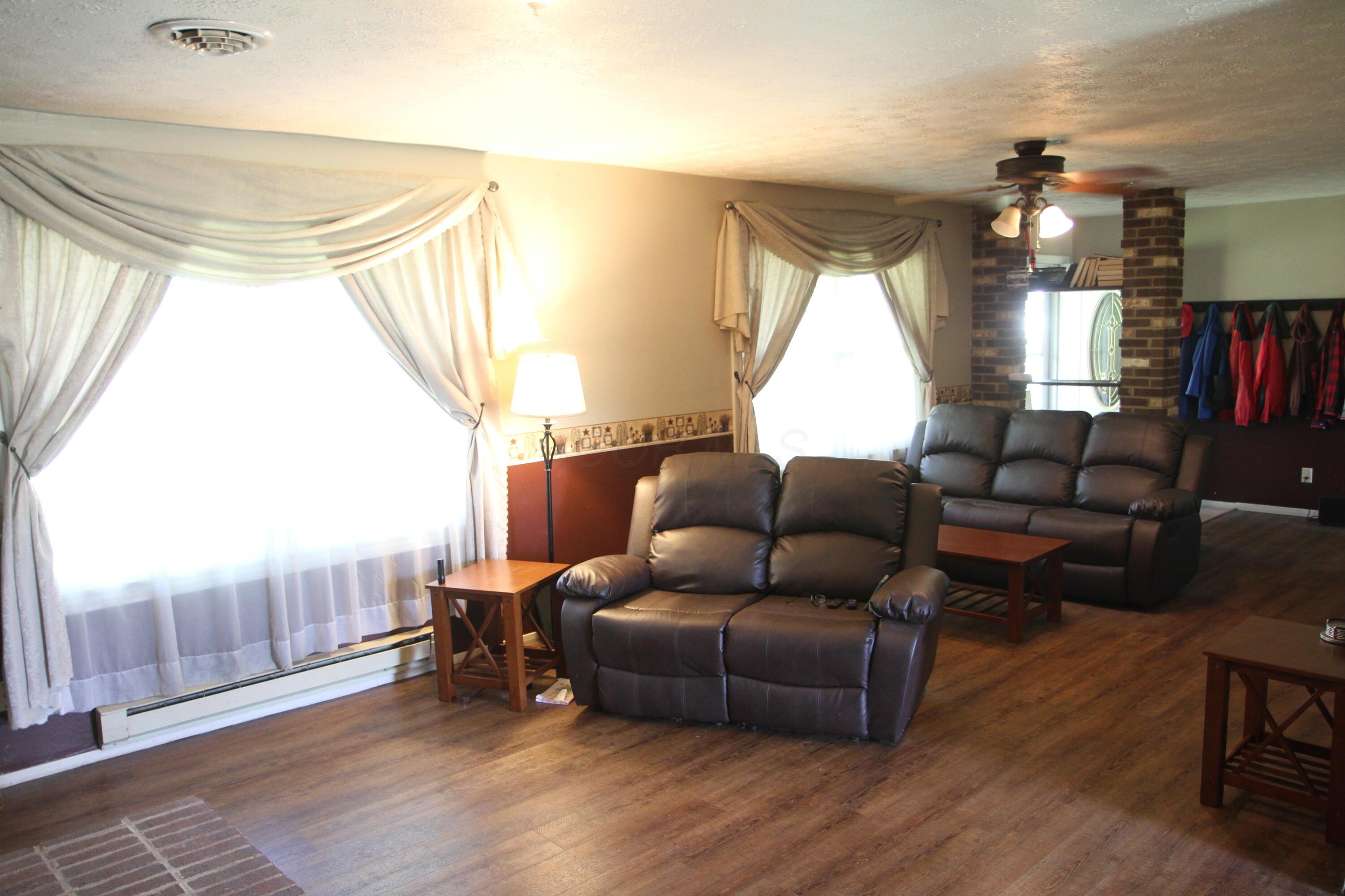701 Larwill Street Property Photo 8