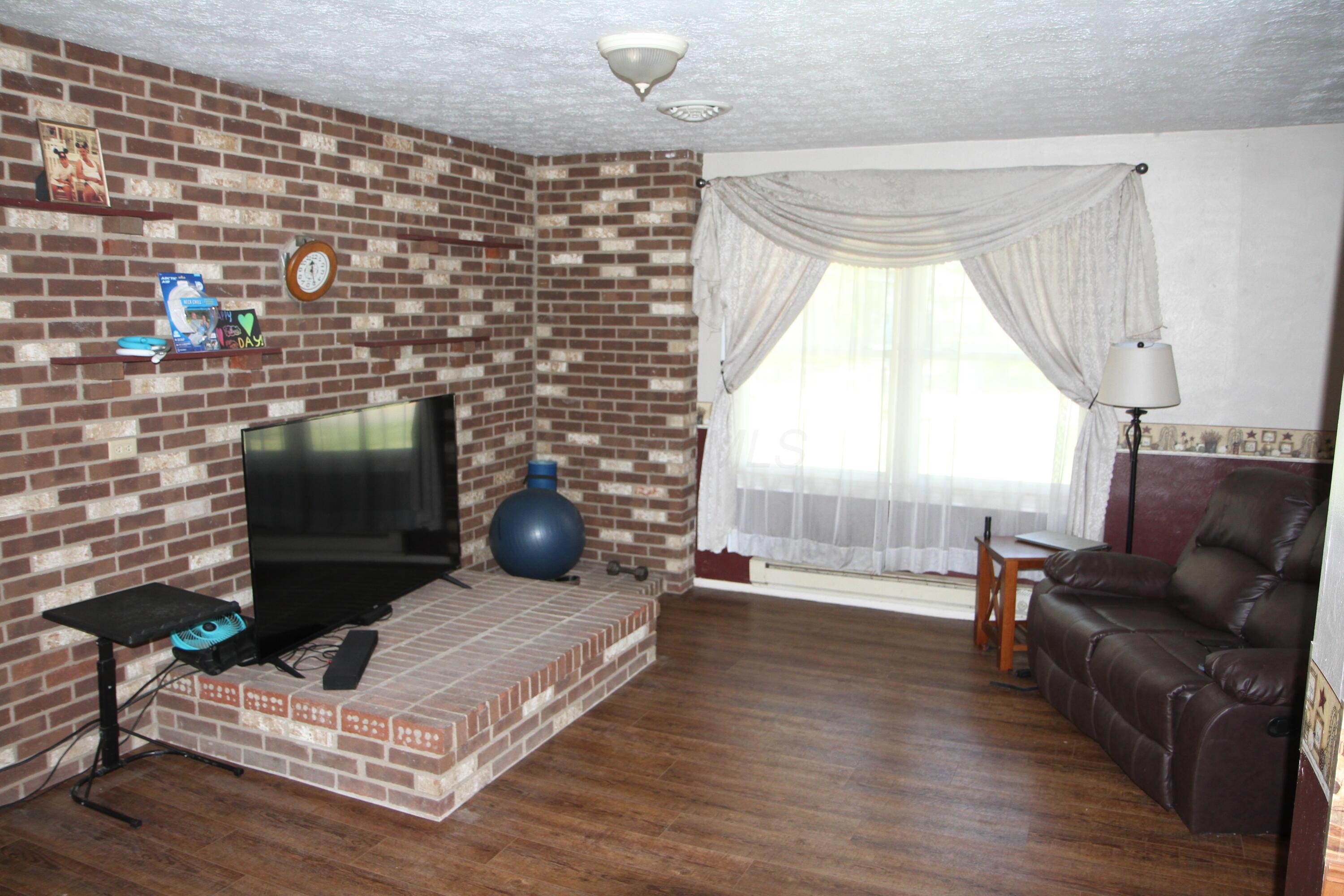 701 Larwill Street Property Photo 13