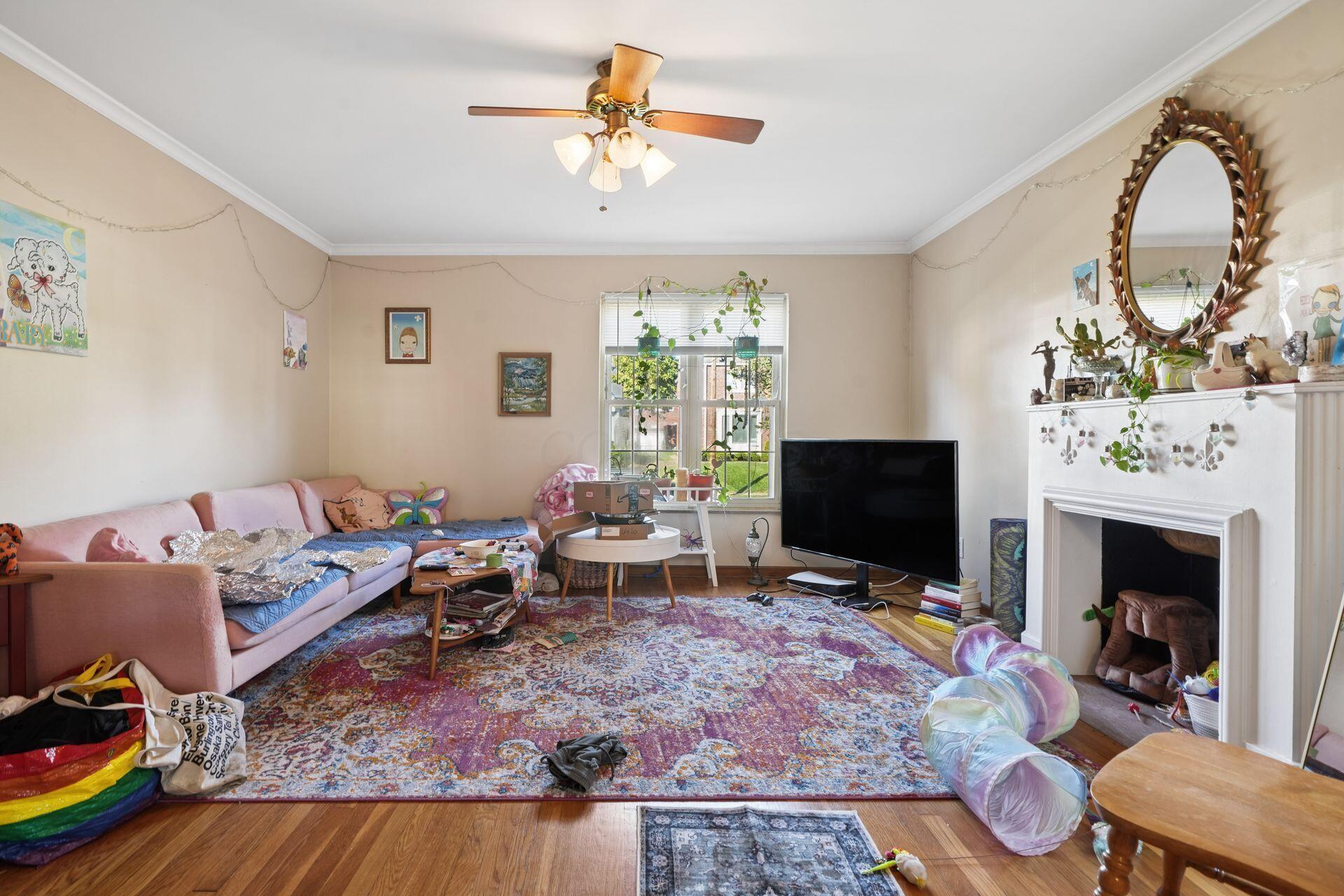 1606 Elmwood Avenue Property Photo 5