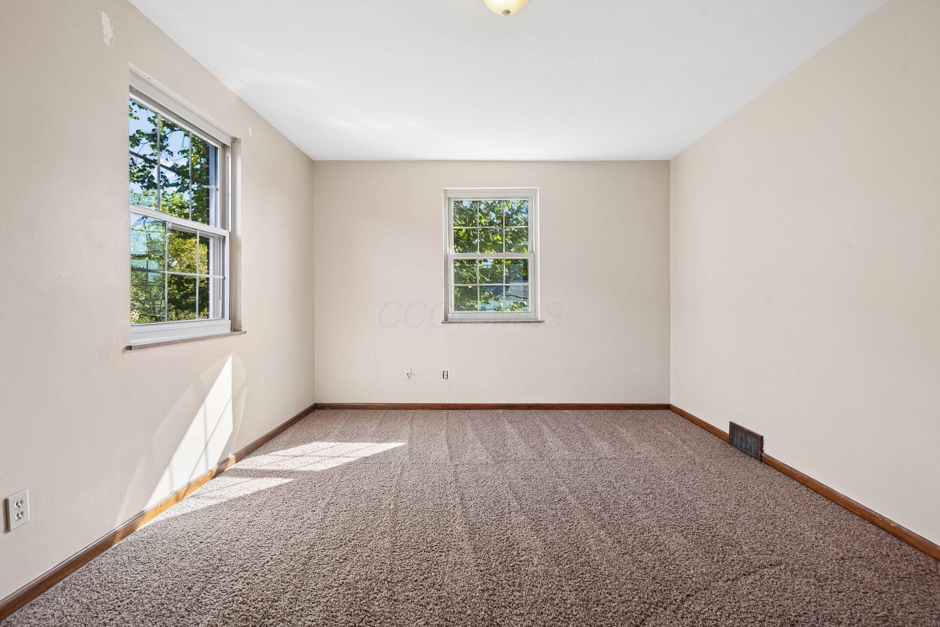 1606 Elmwood Avenue Property Photo 31