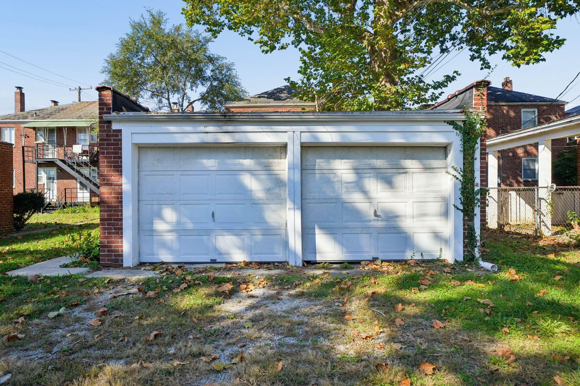 1606 Elmwood Avenue Property Photo 44