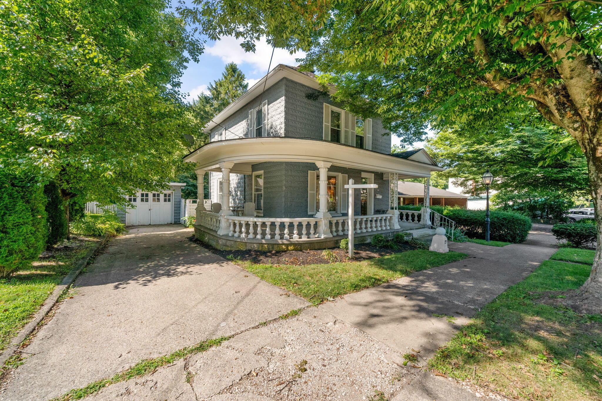127 E Elm Street Property Photo 1