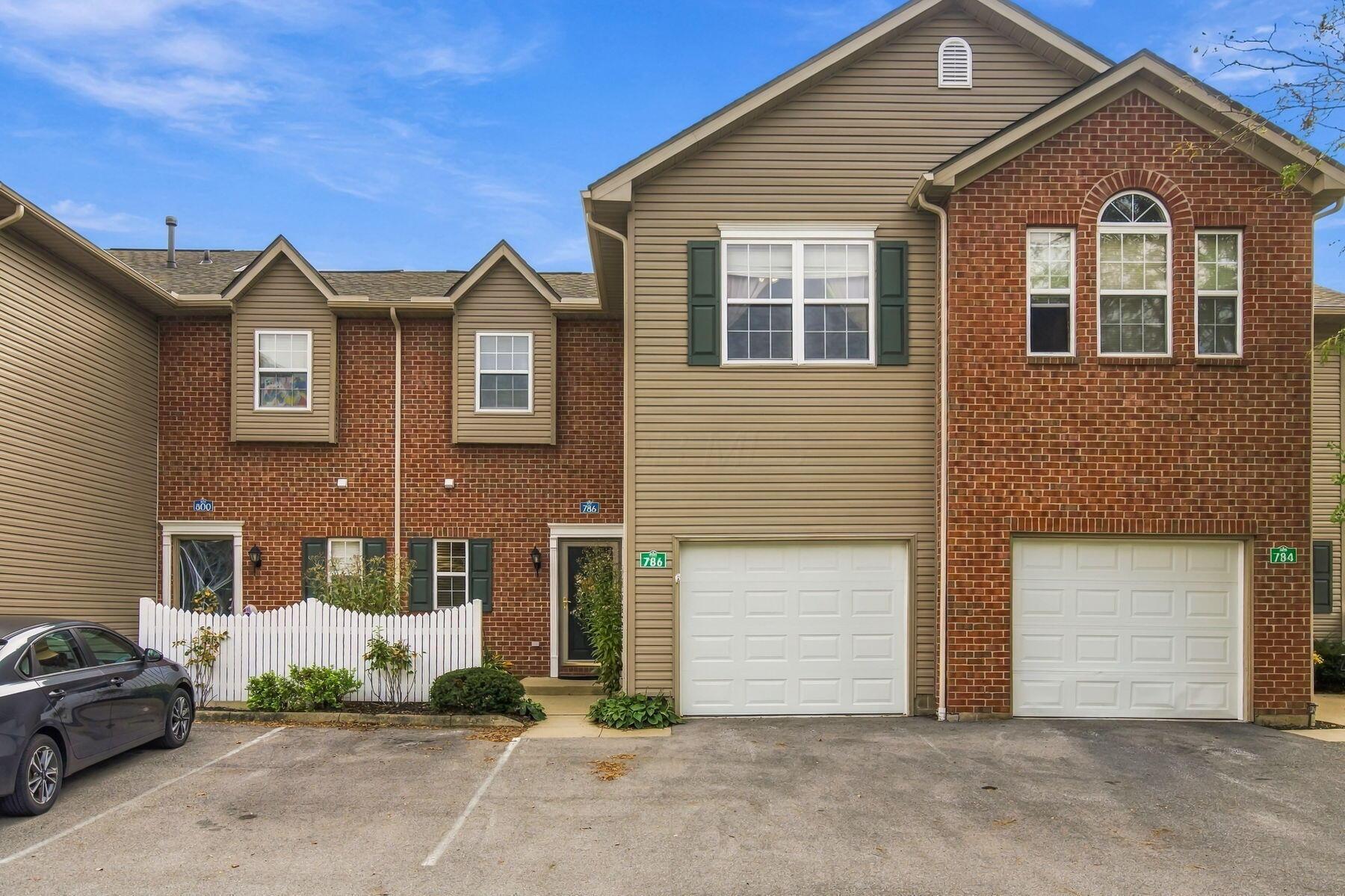 786 Spring Valley Drive Property Photo 1