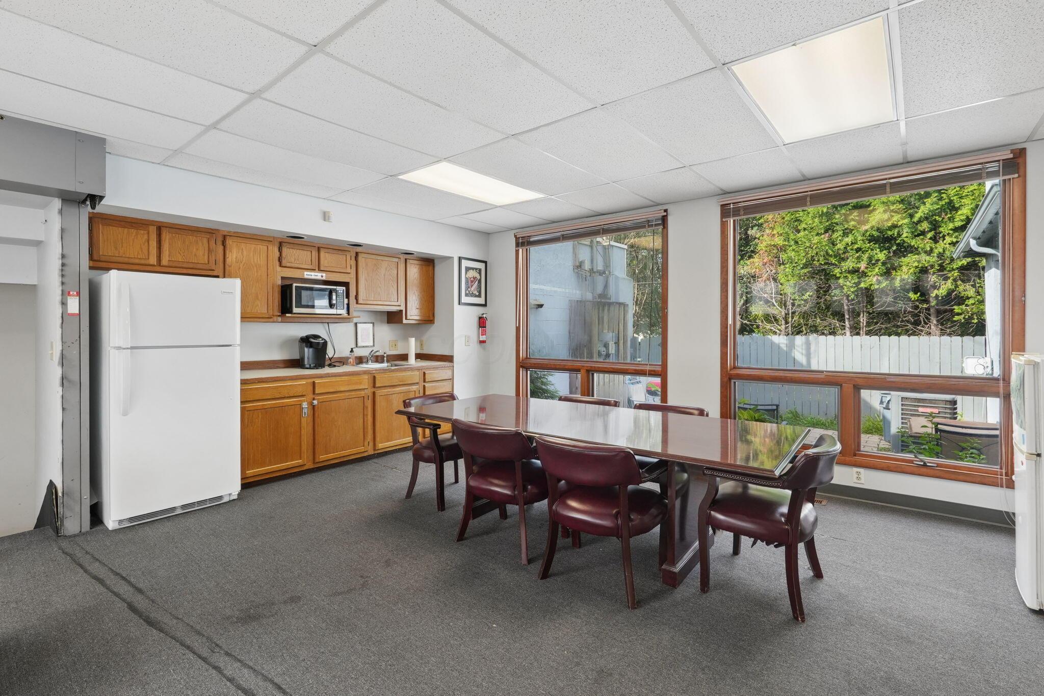 839-845 W Broad Street Property Photo 4
