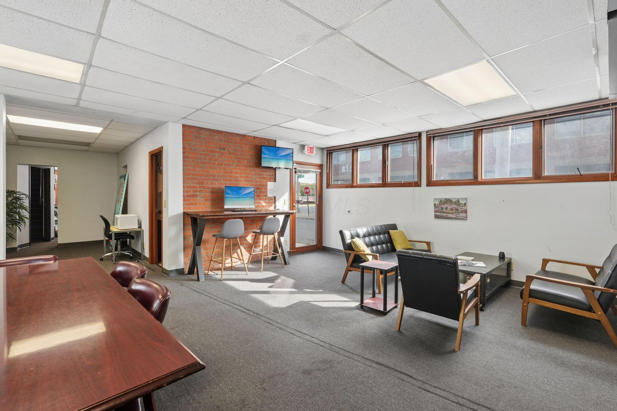839-845 W Broad Street Property Photo 5