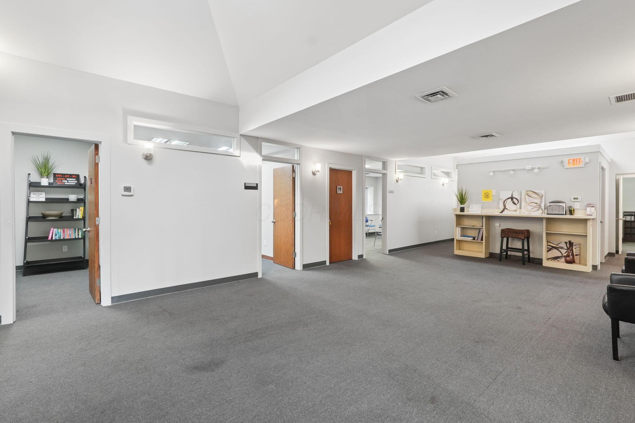 839-845 W Broad Street Property Photo 7