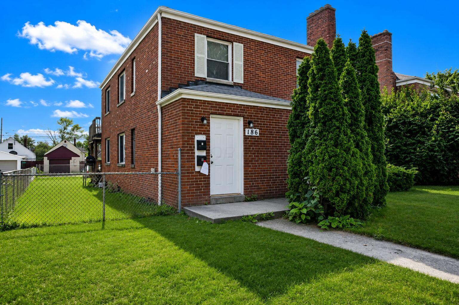 186 Powell Avenue Property Photo 4