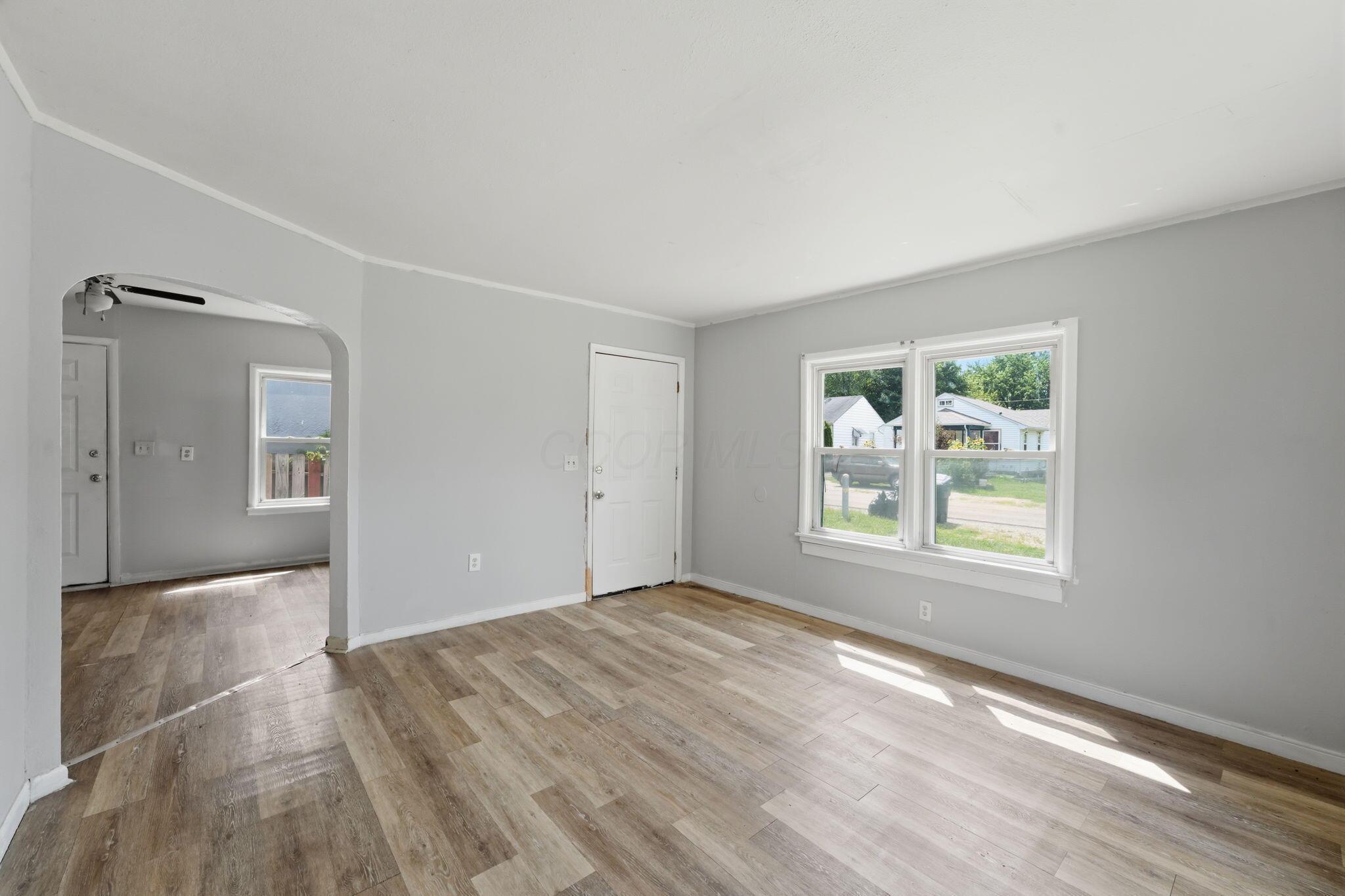 2178 Safford Avenue Property Photo 3