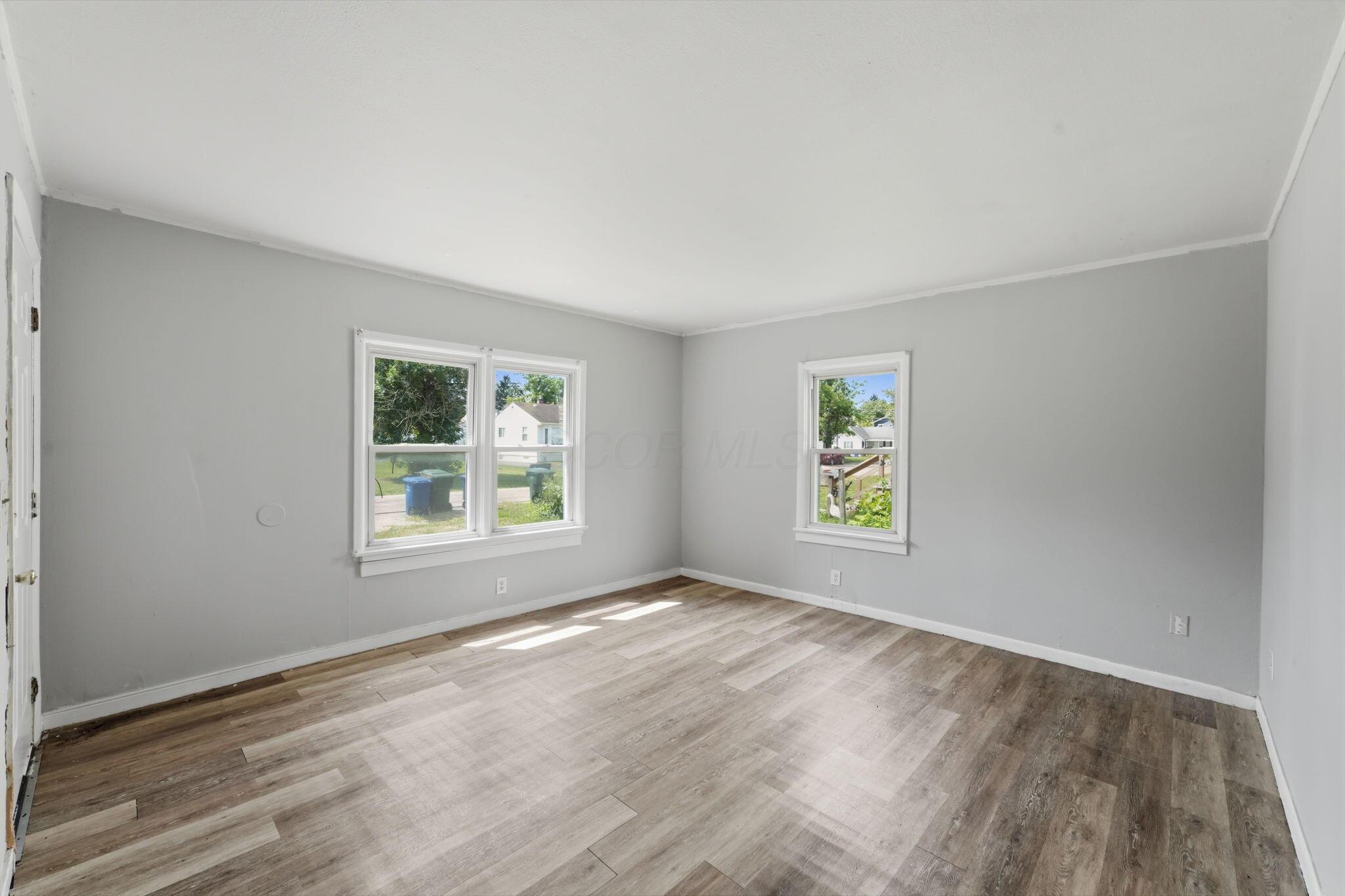 2178 Safford Avenue Property Photo 4
