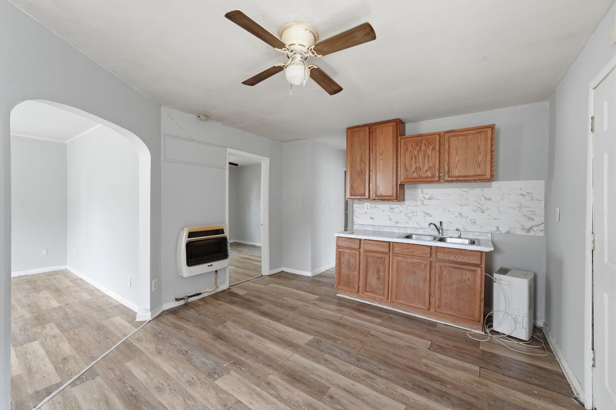 2178 Safford Avenue Property Photo 8