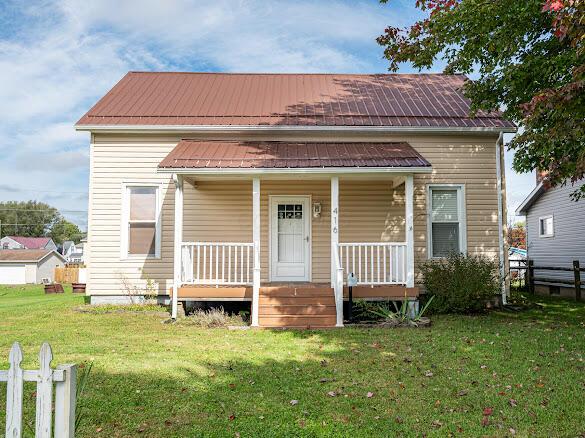 416 E 4th Street Property Photo 1