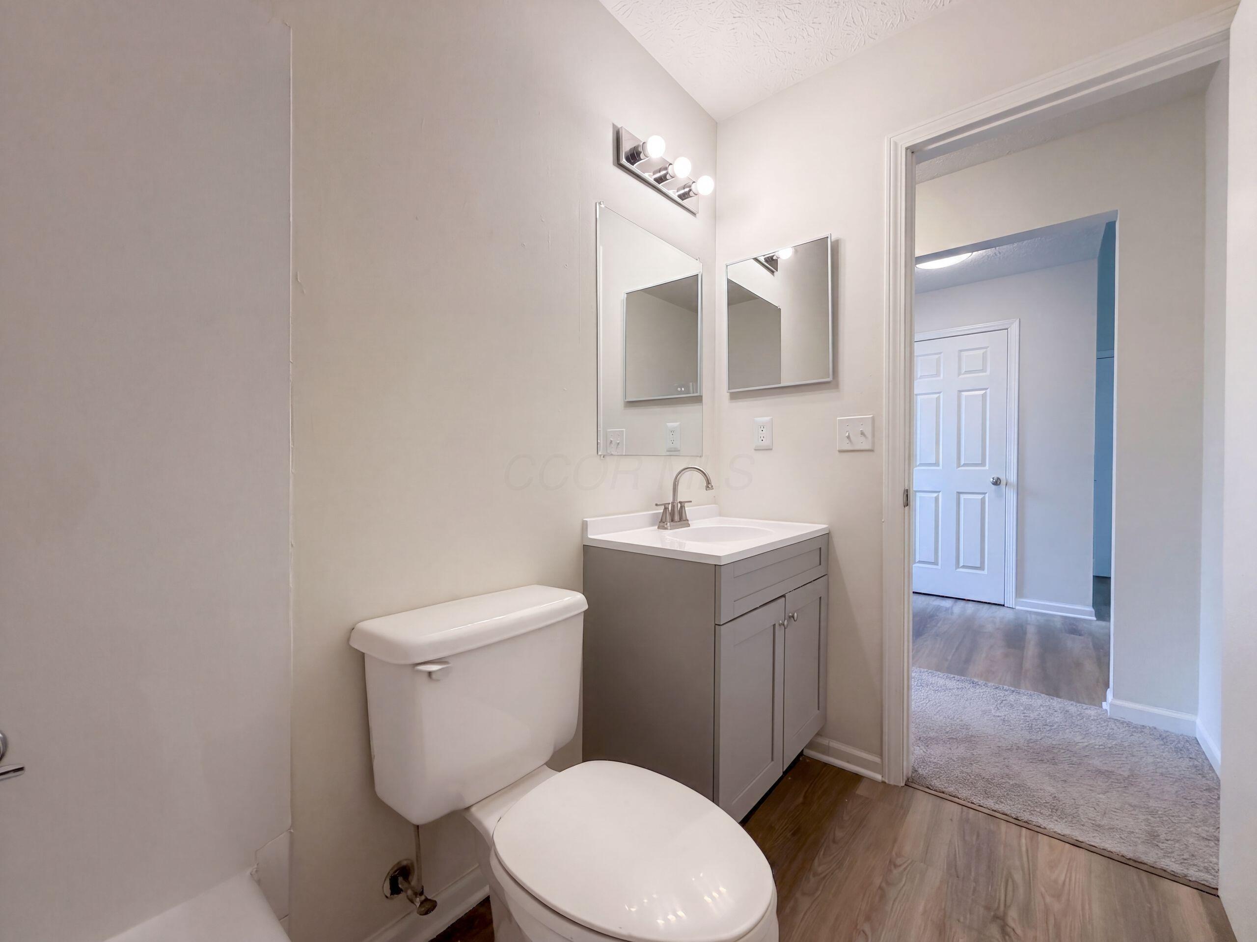 3223 Berkley Pointe Drive Property Photo 11