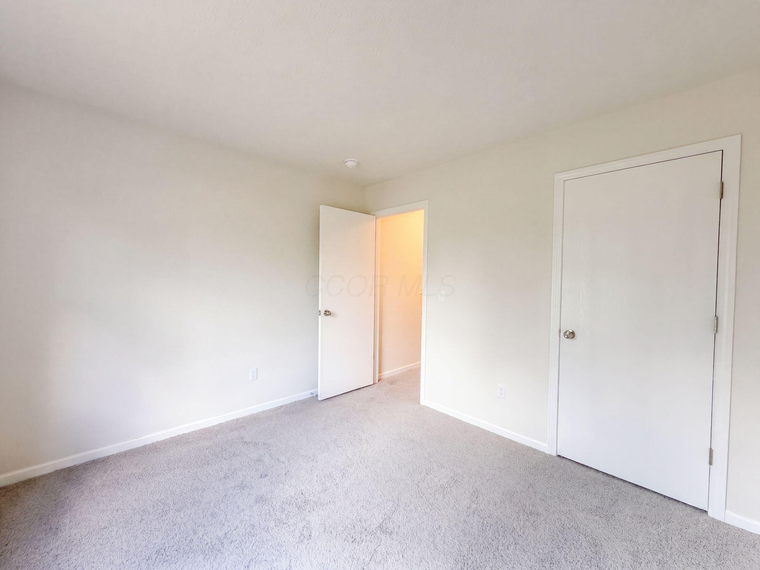 3223 Berkley Pointe Drive Property Photo 13