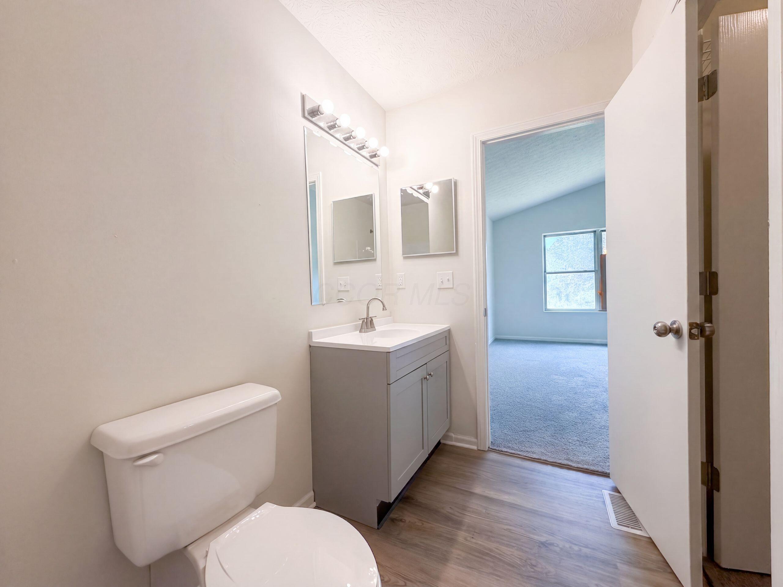 3223 Berkley Pointe Drive Property Photo 16