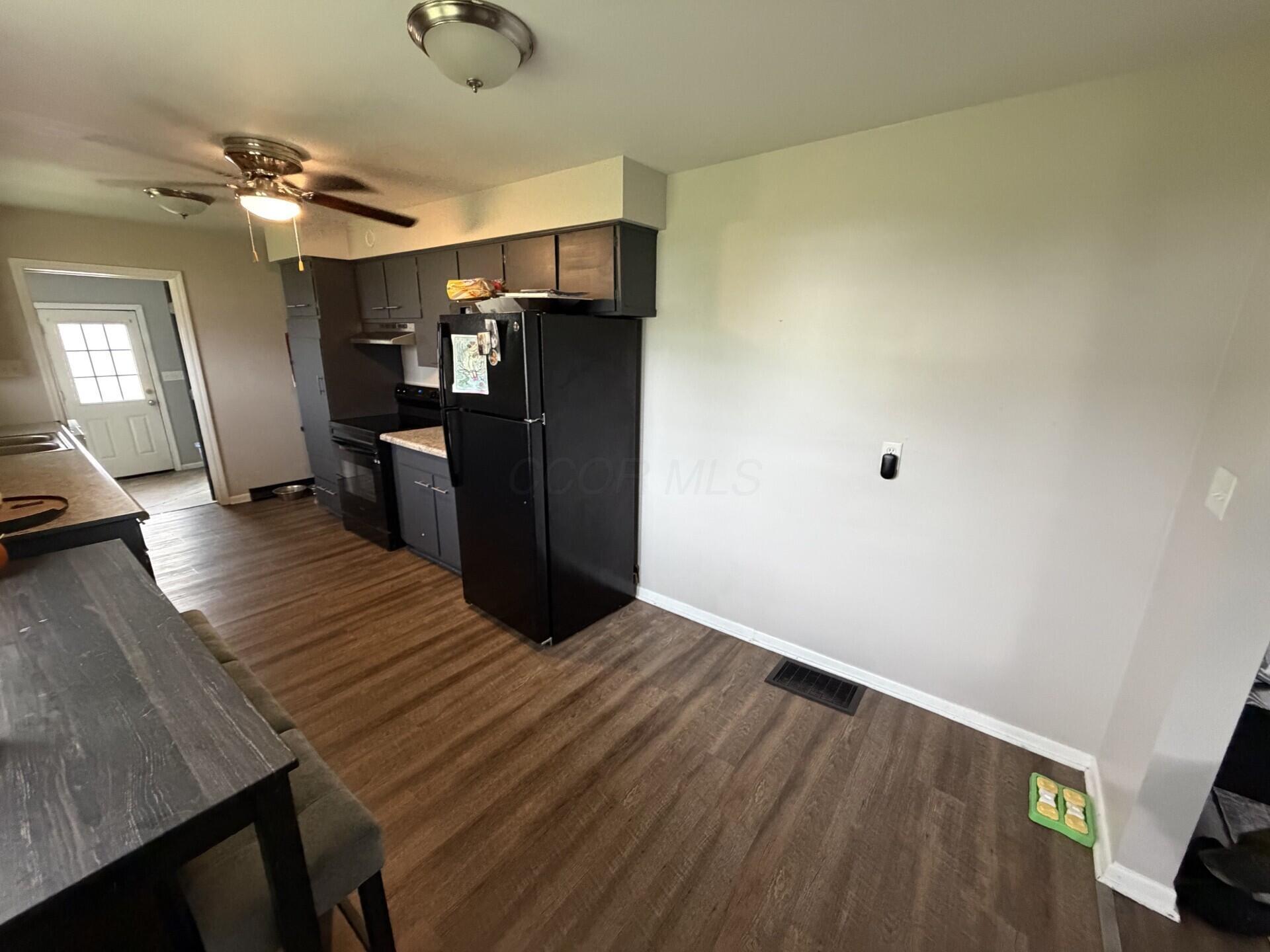 417 N School Street Property Photo 7