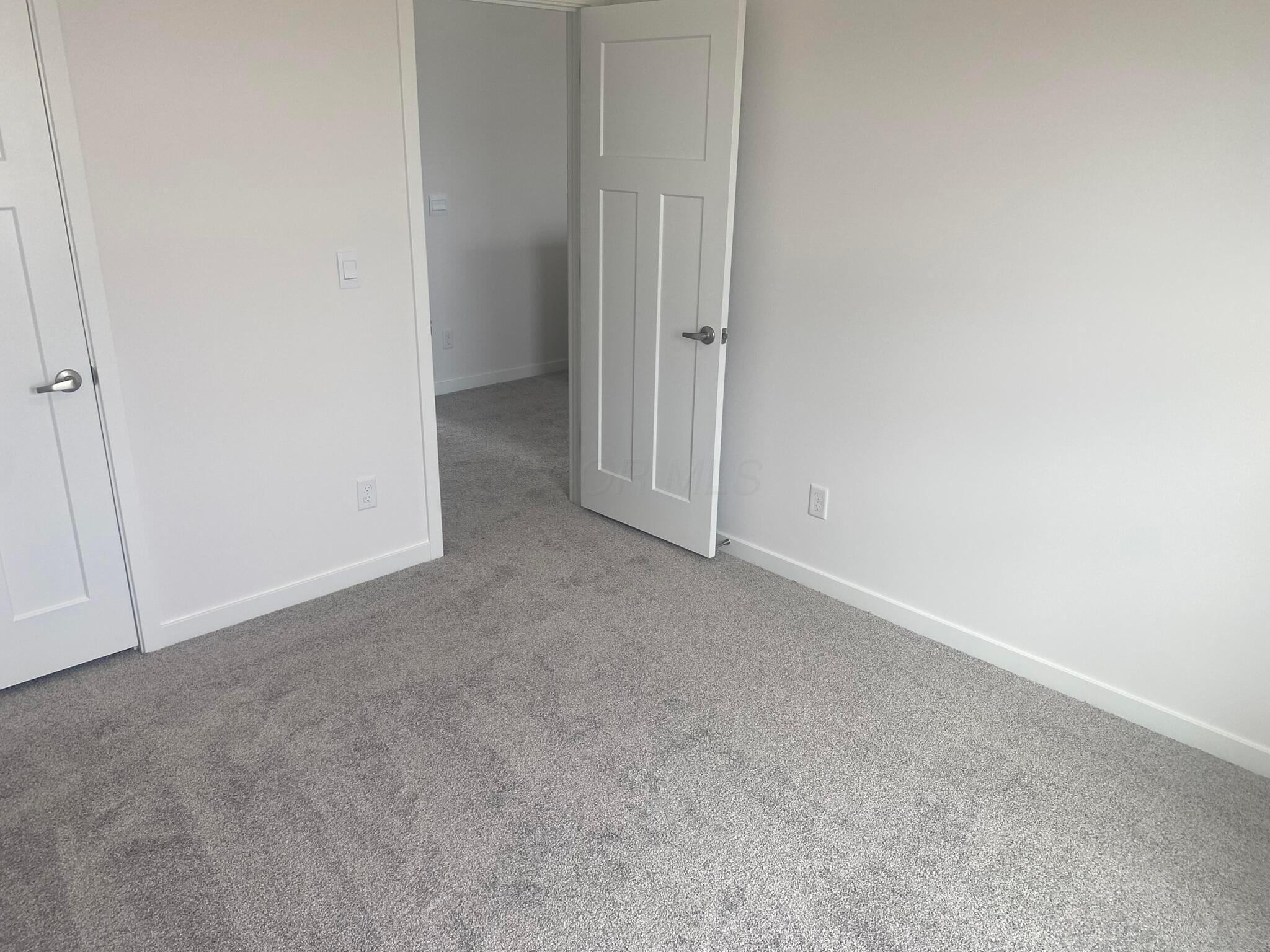 521 Walker Pointe Drive Property Photo 10