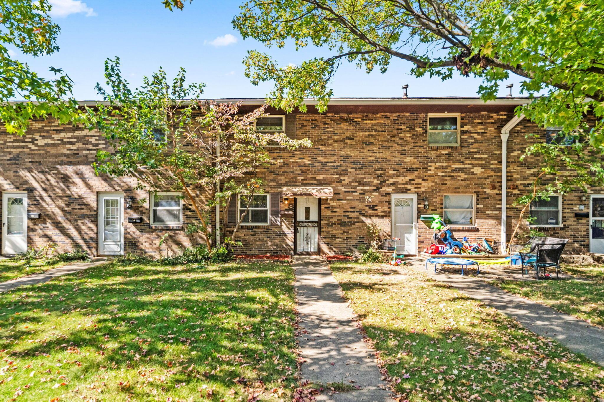 2370 Woodbrook Circle S, Unit C Property Photo 1
