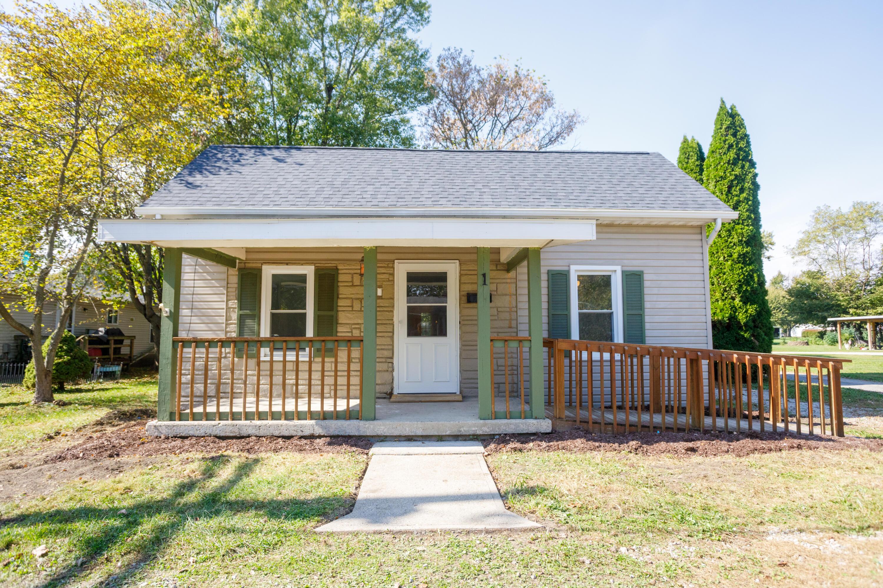 1 Vine Street Property Photo 1
