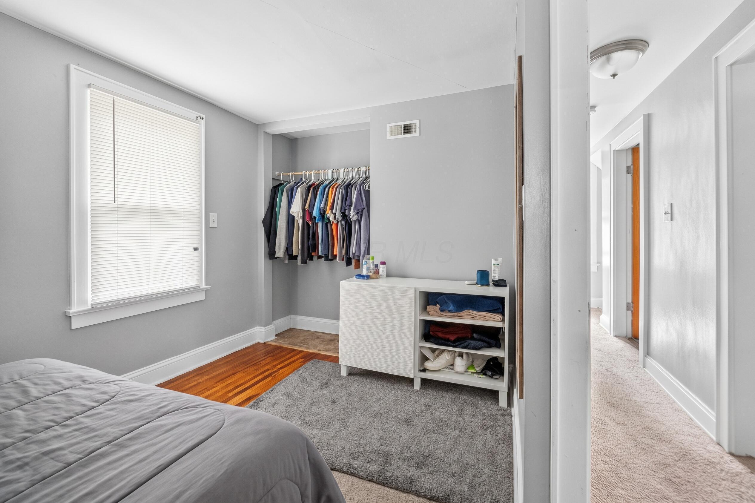 716 S Ogden Avenue Property Photo 11