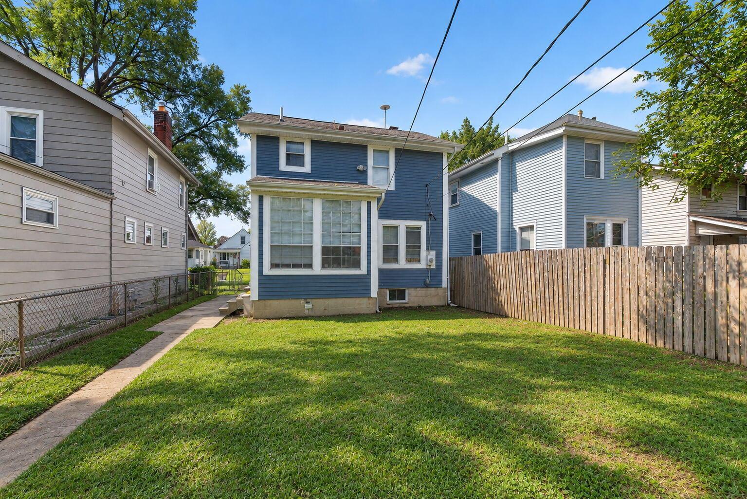 716 S Ogden Avenue Property Photo 21