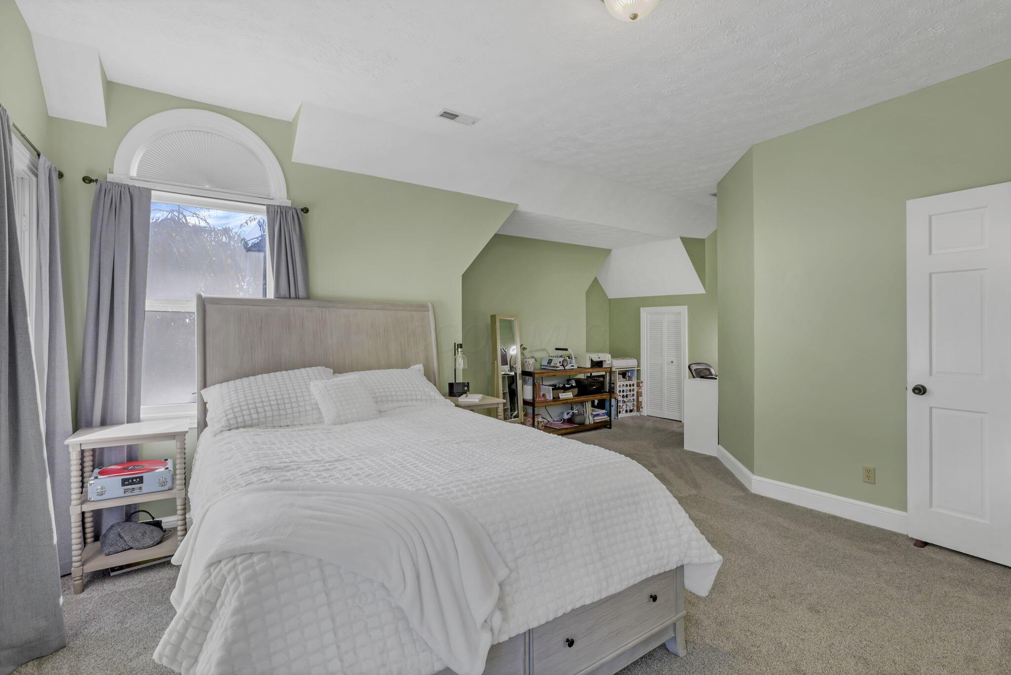503 Forestview Court Property Photo 33