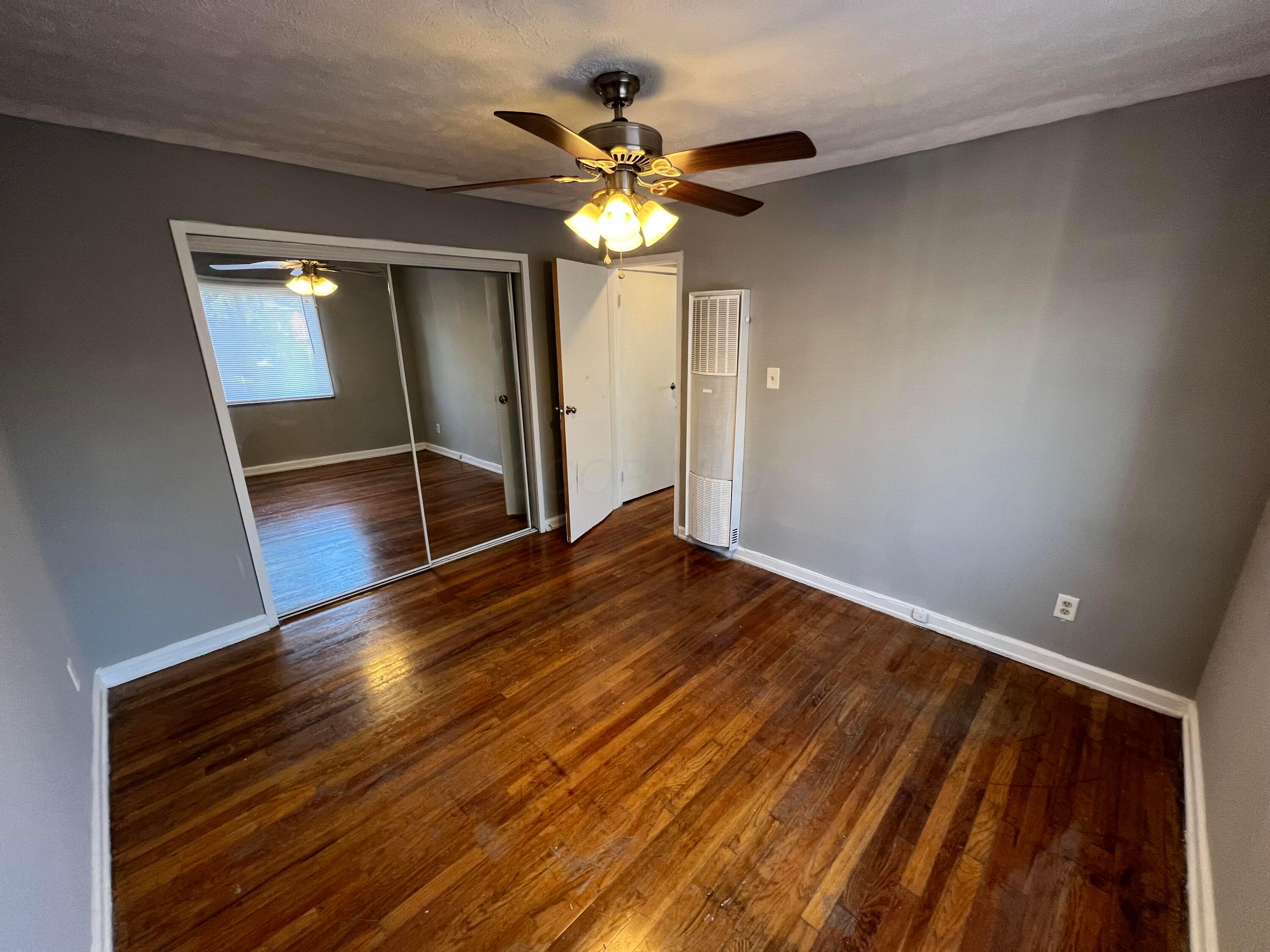 2519 Indianola Avenue Property Photo 5