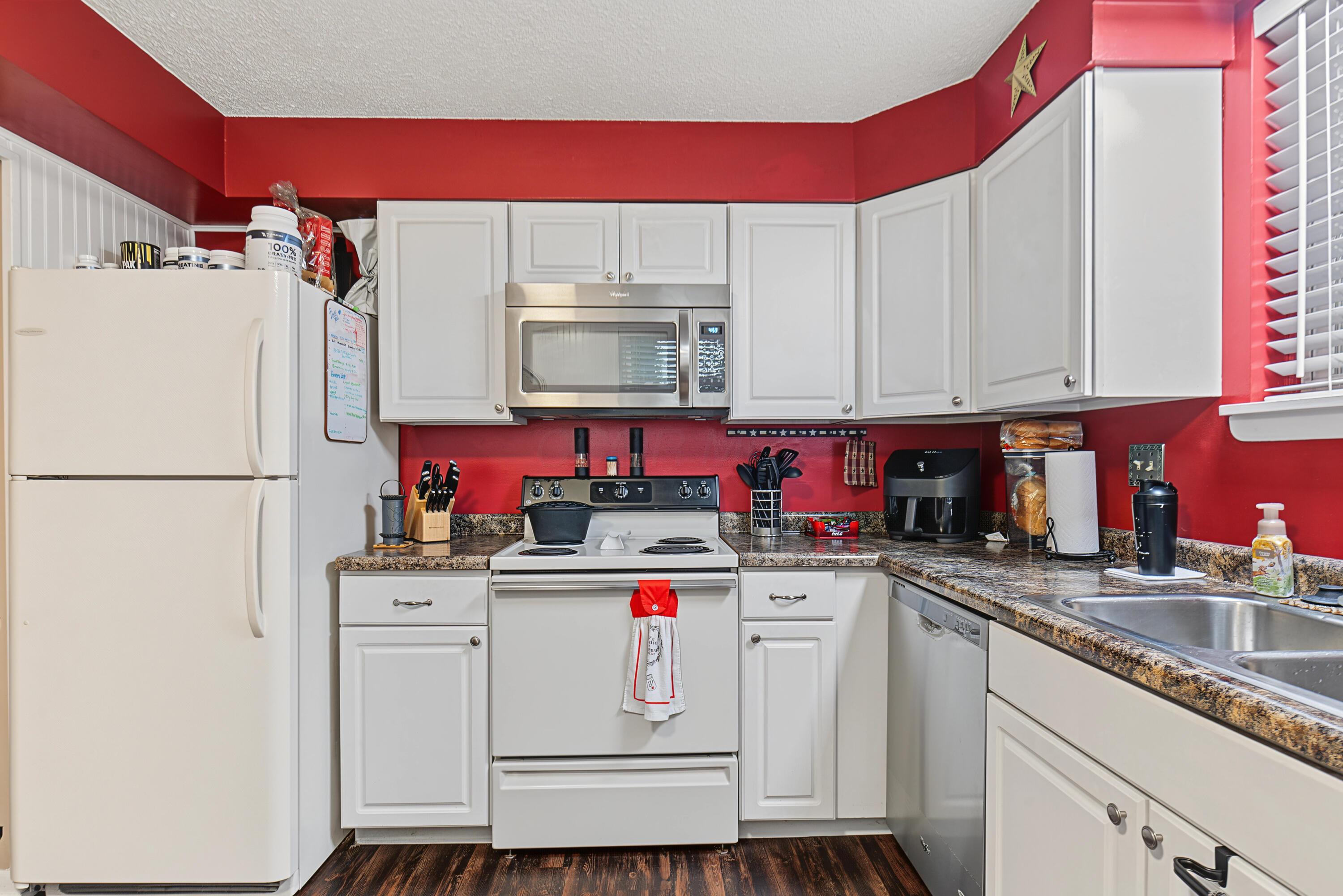 122 Cherry Street Property Photo 6