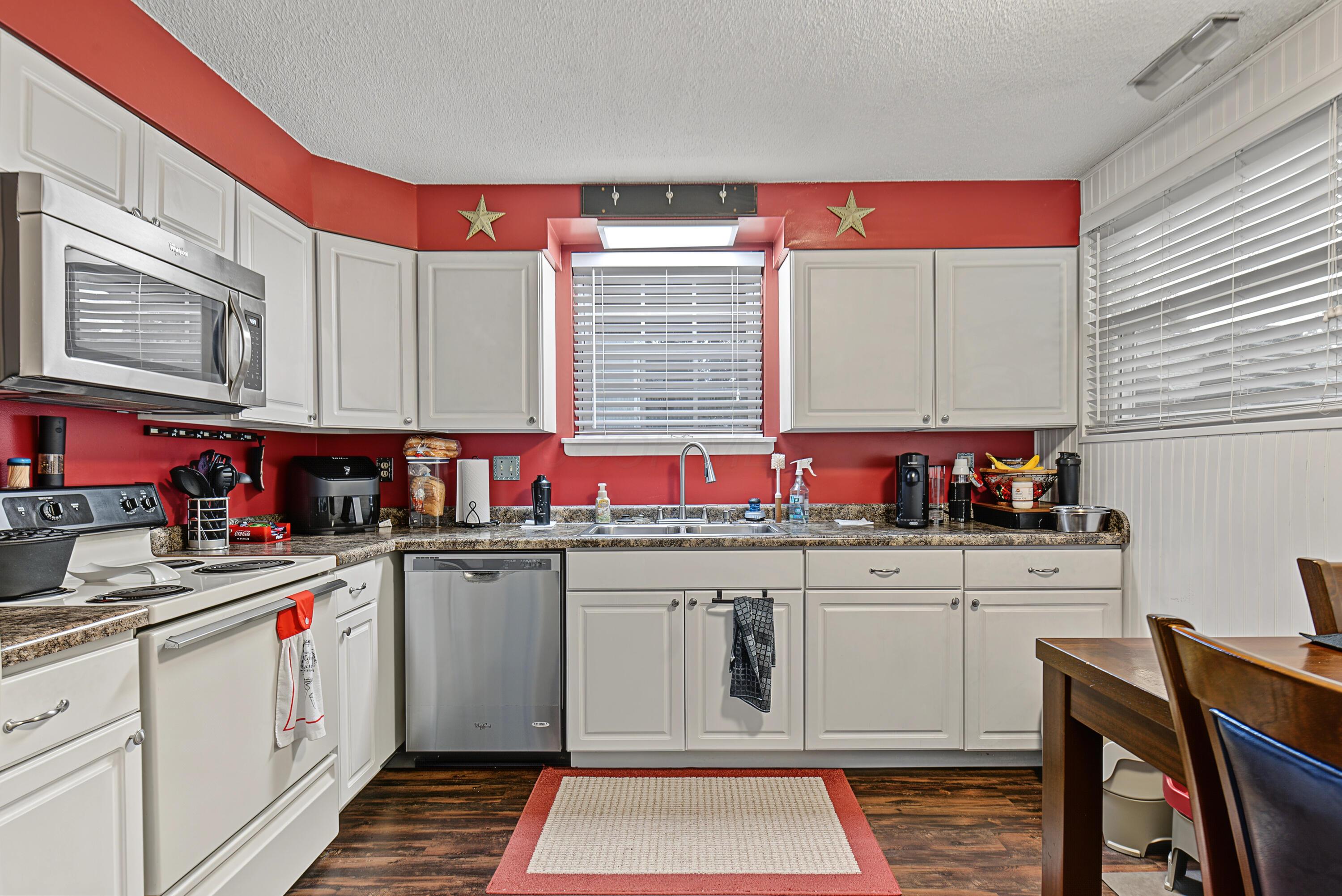 122 Cherry Street Property Photo 7