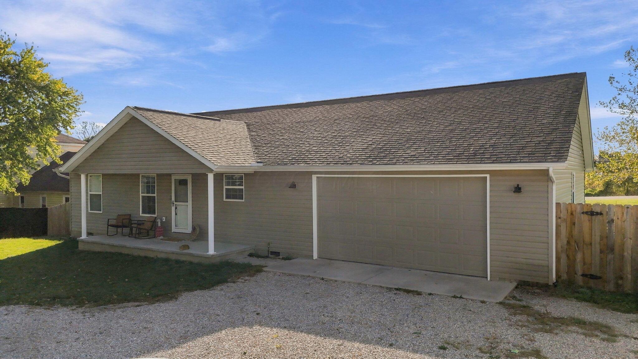 345 W High Street Property Photo 3