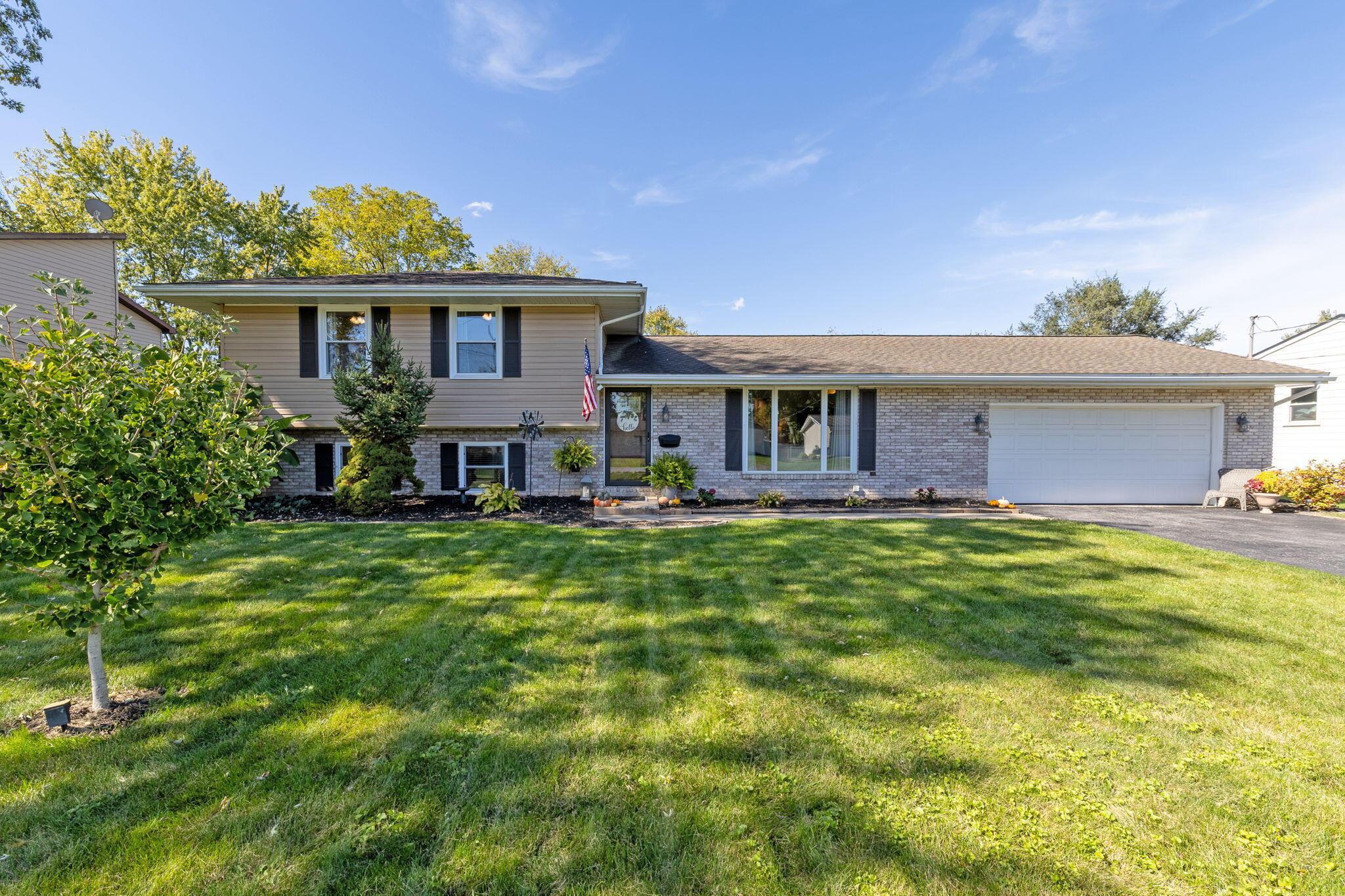 811 Laura Drive Property Photo 1