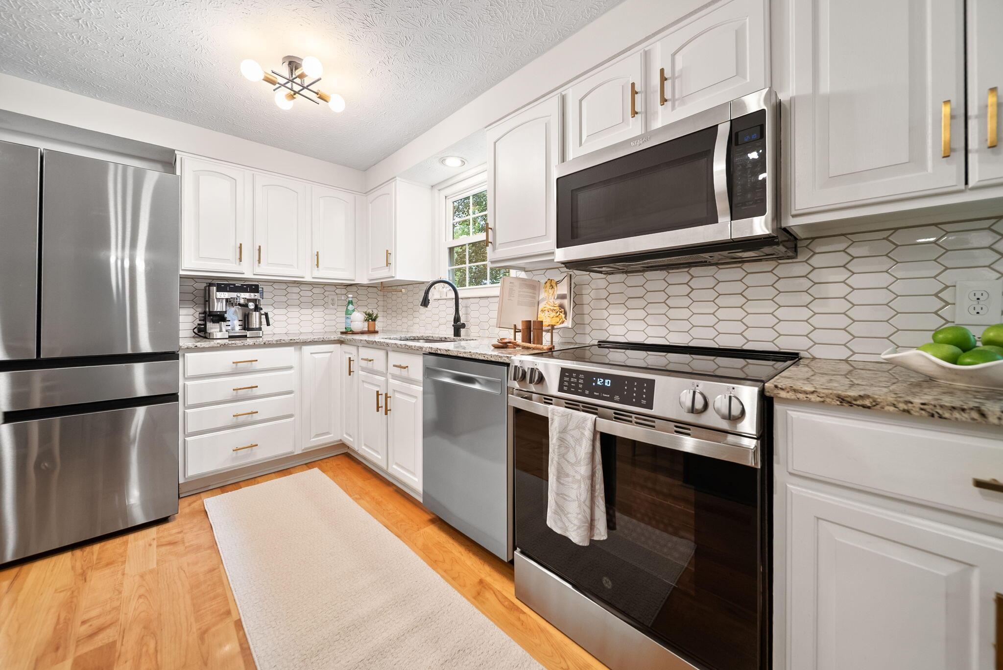 3216 Leesville Way Property Photo 13