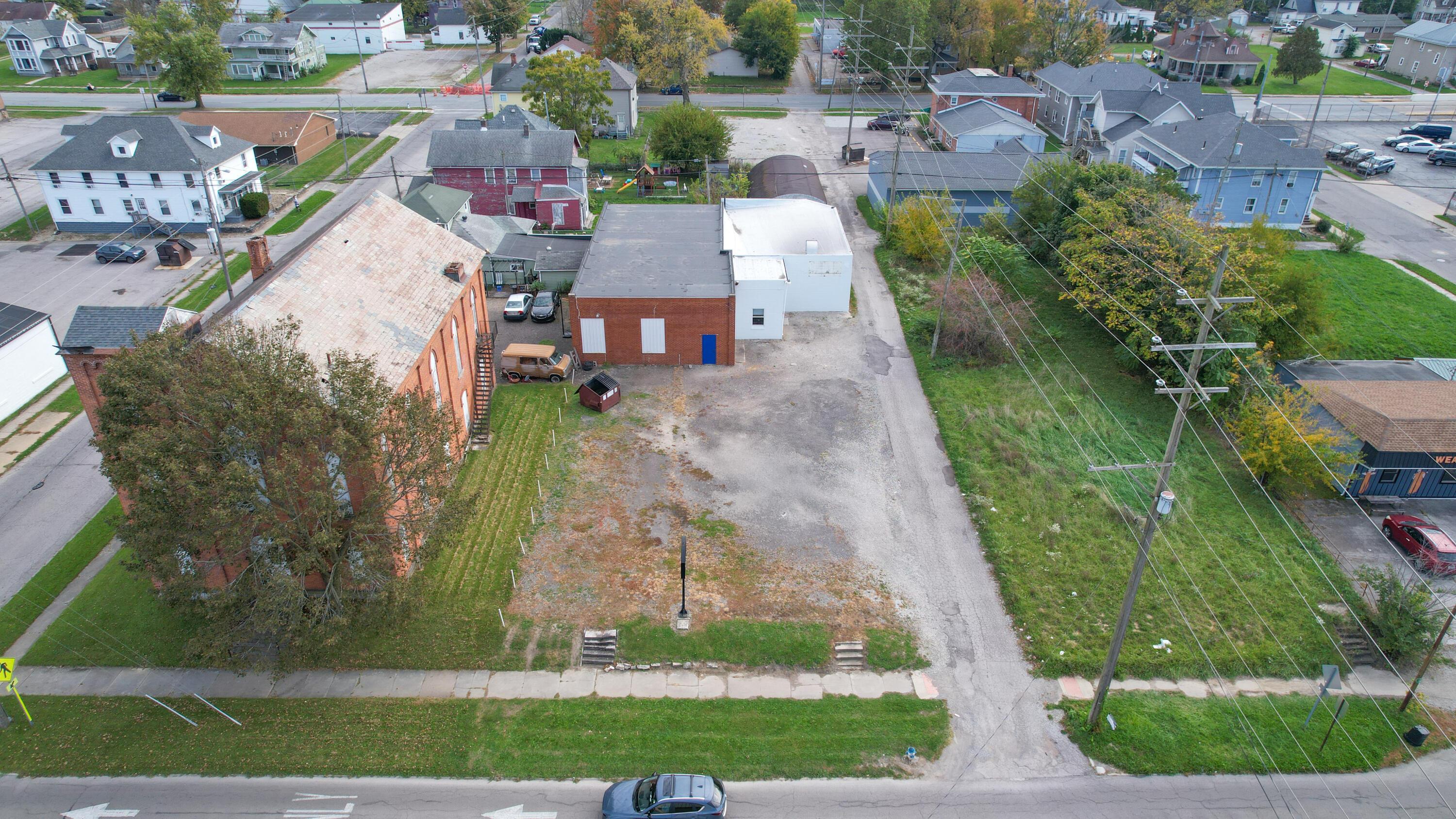 320 N Main Property Photo 4